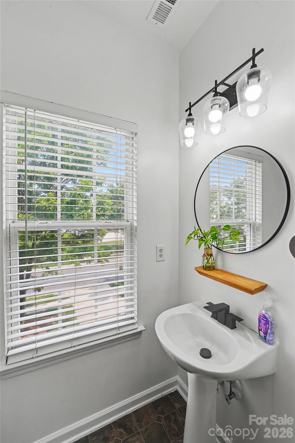 10221 Garrett Grigg Road Property Photo 12