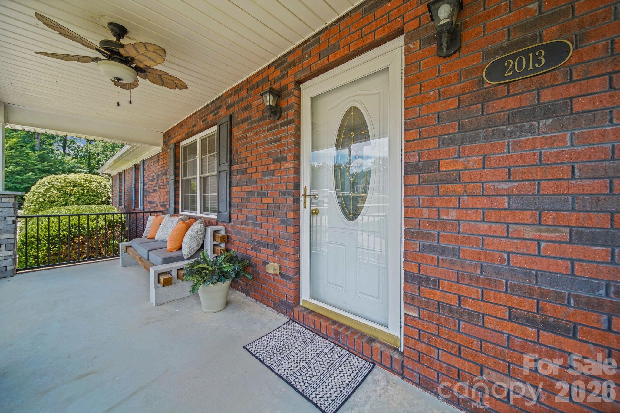 2013 Silvertip Court Property Photo 2