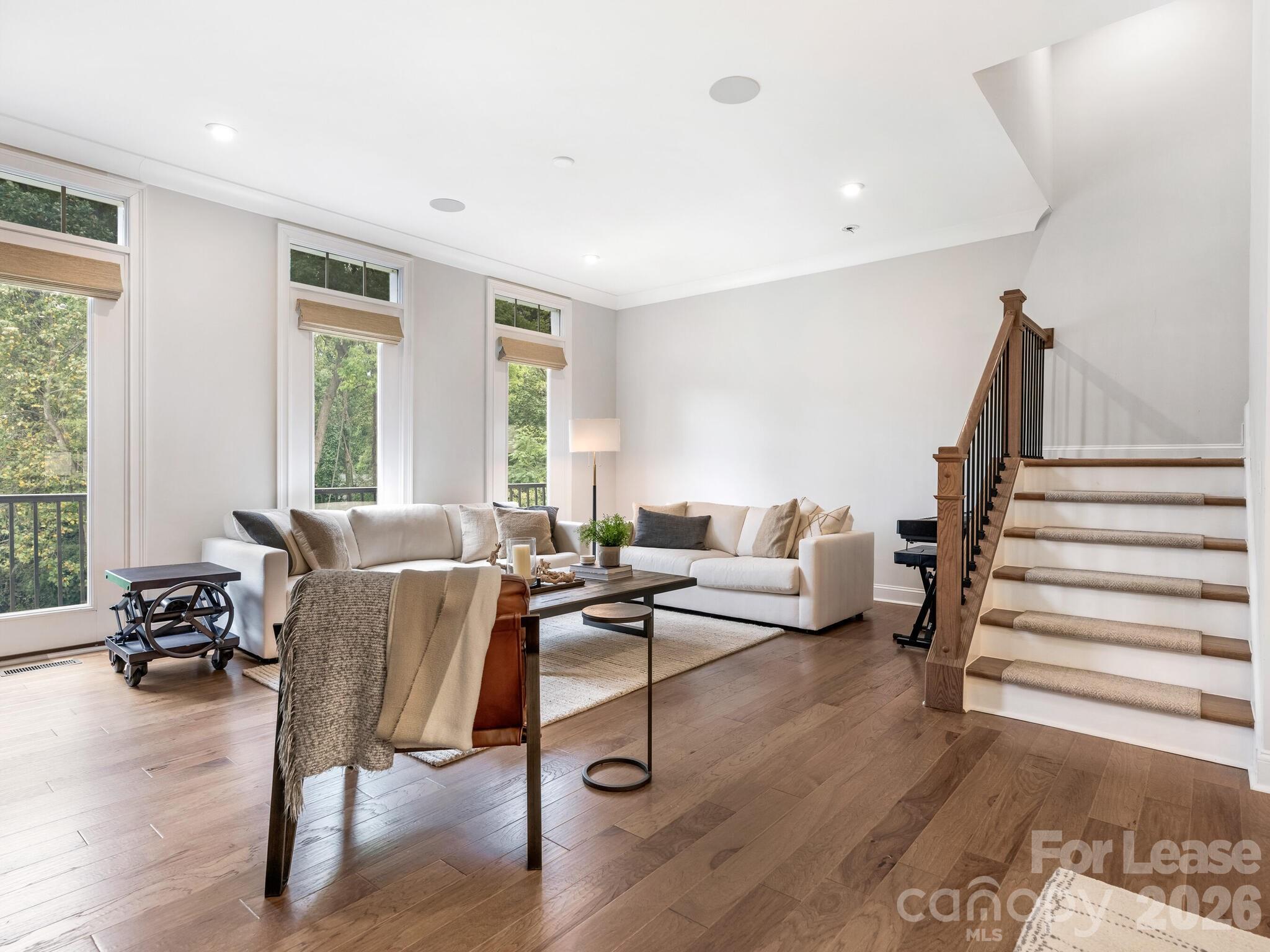 2555 Deacon Avenue Property Photo 13