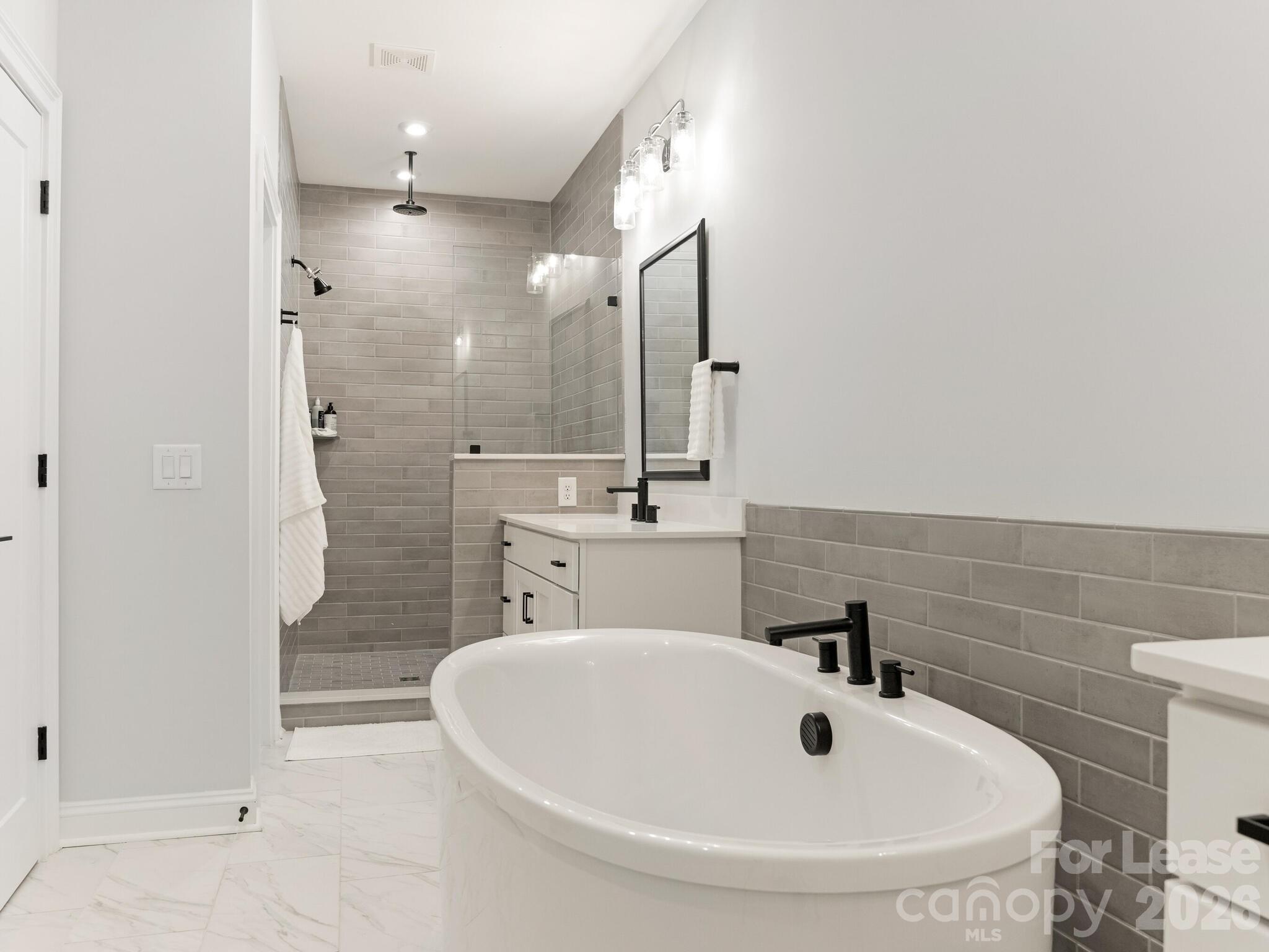 2555 Deacon Avenue Property Photo 21