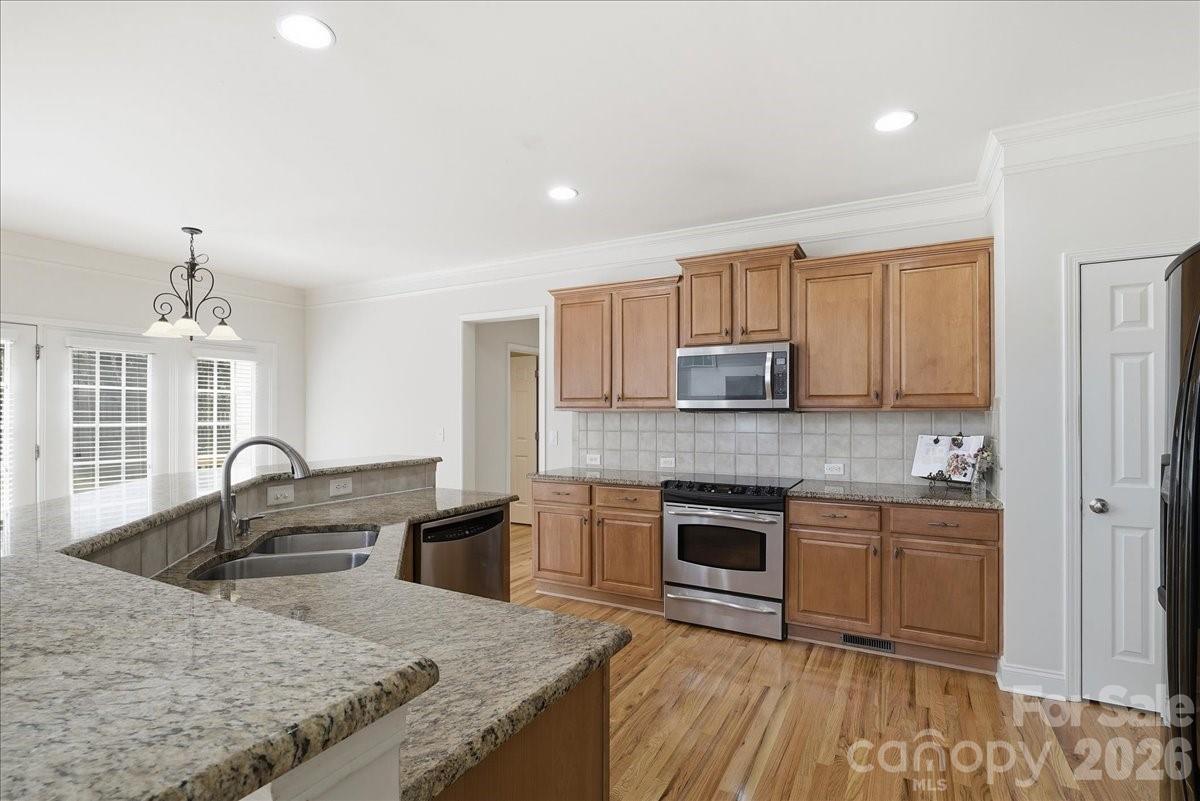 6055 Latta Springs Circle Property Photo 9