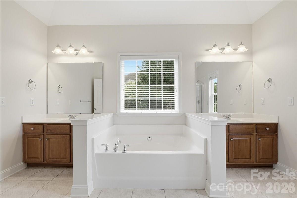 6055 Latta Springs Circle Property Photo 23