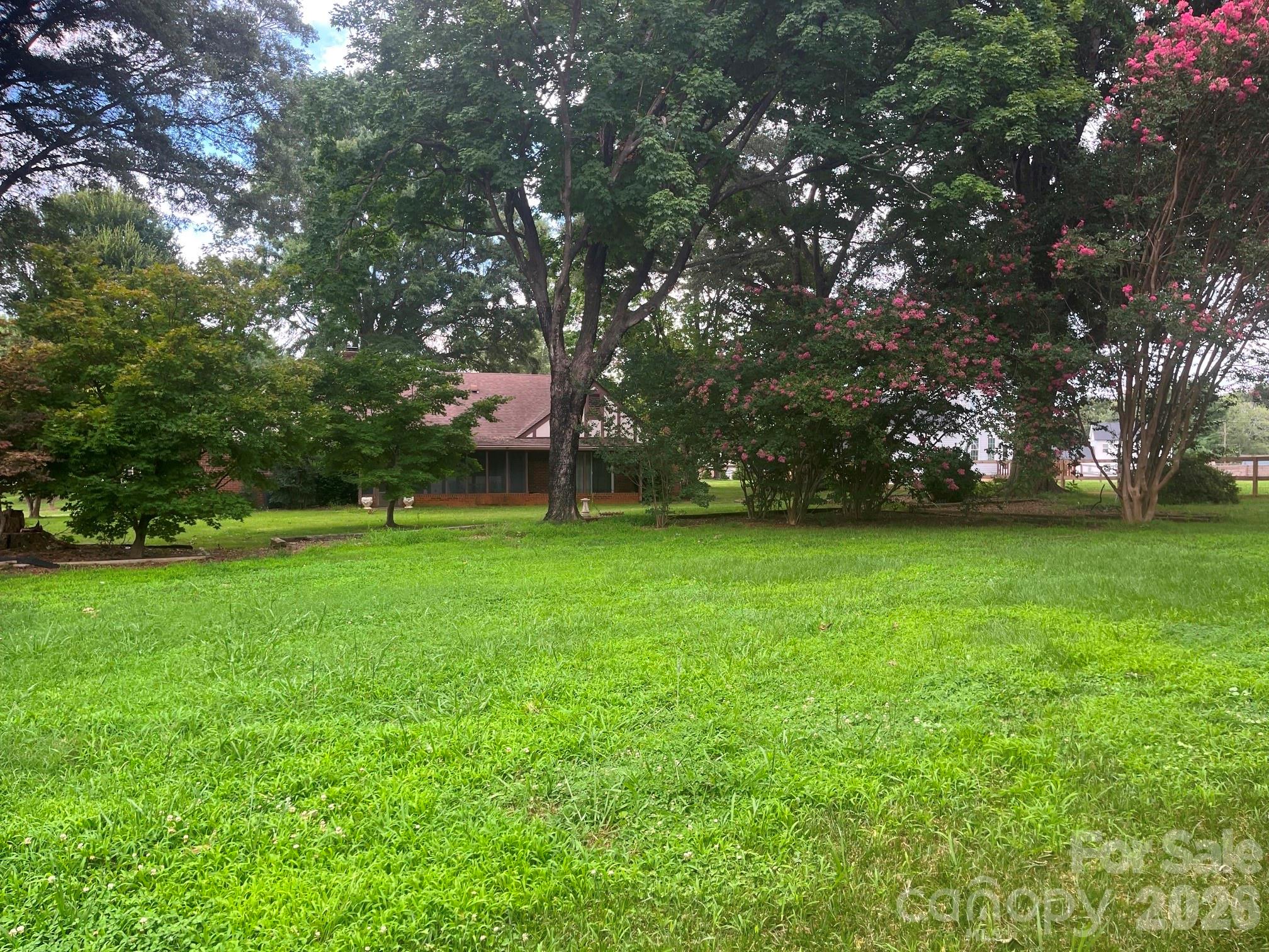 348 Hillsboro Road Property Photo 4