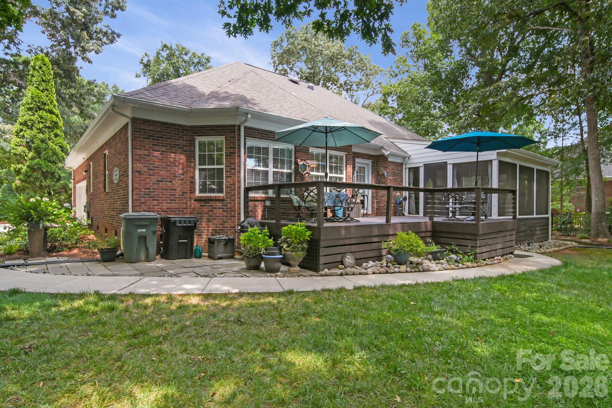 2905 Telefair Lane Property Photo 9