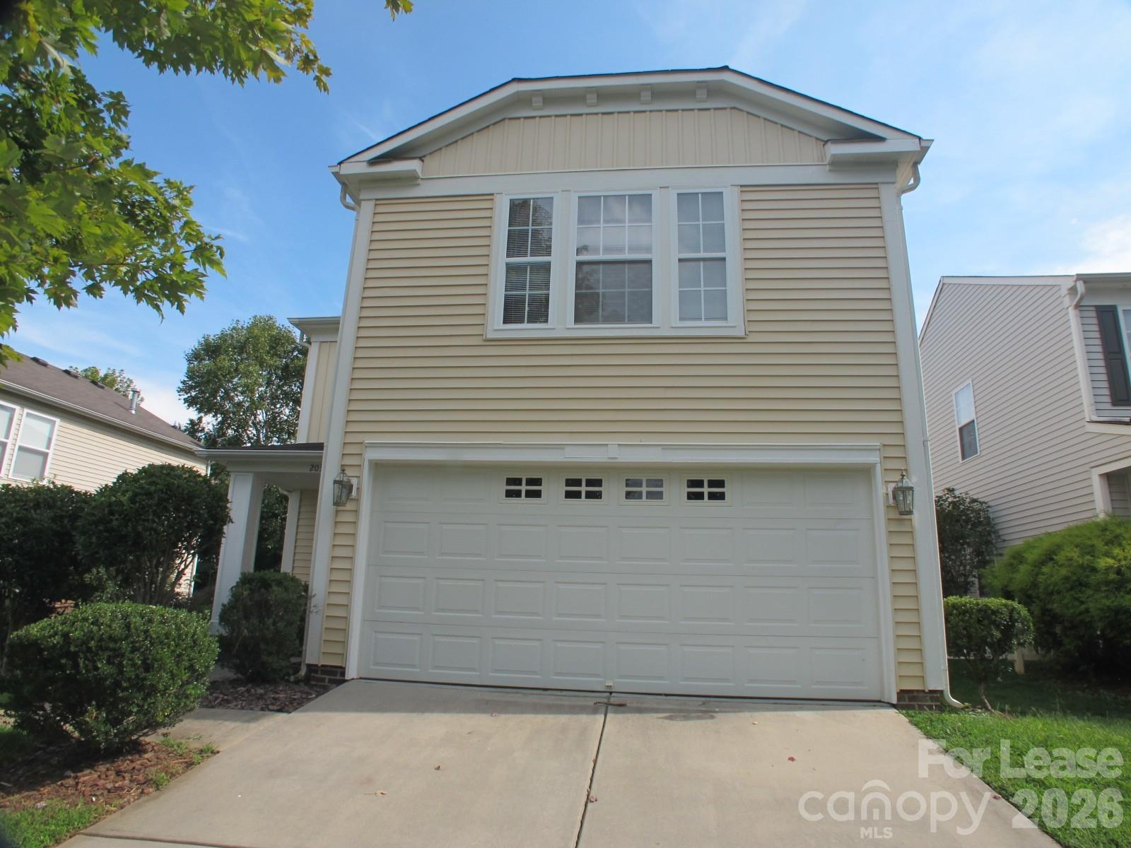 2038 Dunsmore Lane Property Photo 2