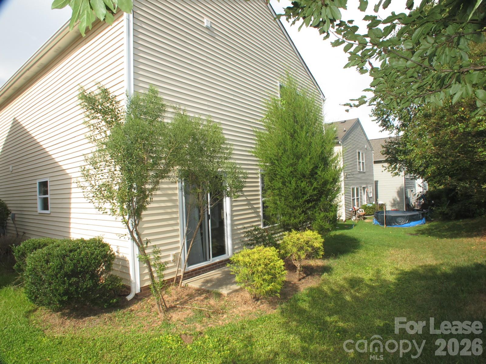 2038 Dunsmore Lane Property Photo 23