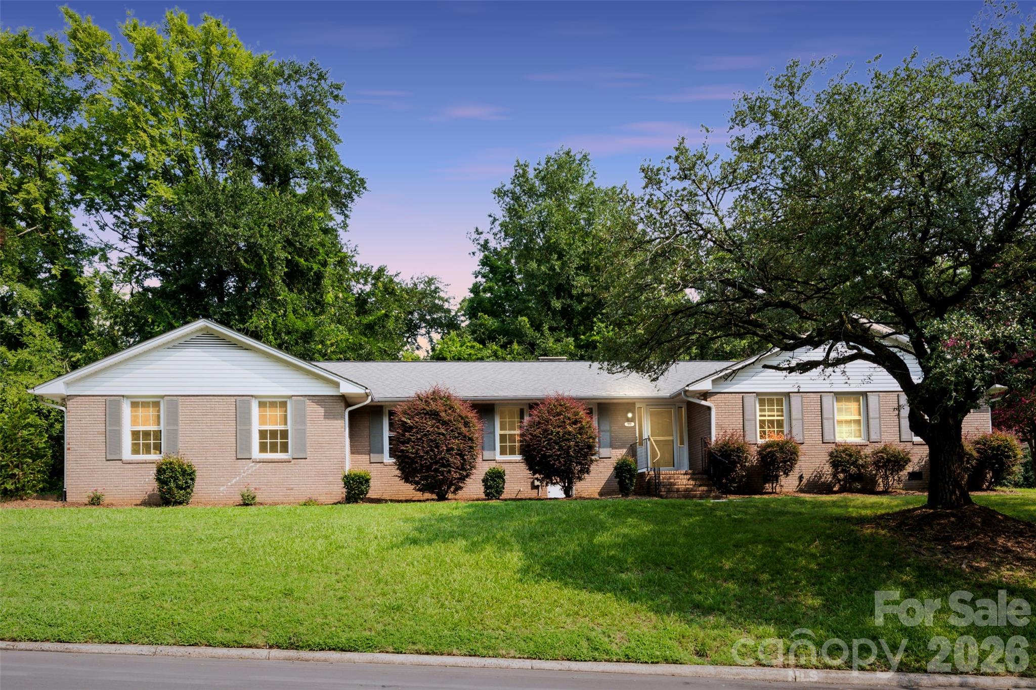 171 Suburban Avenue Property Photo 1