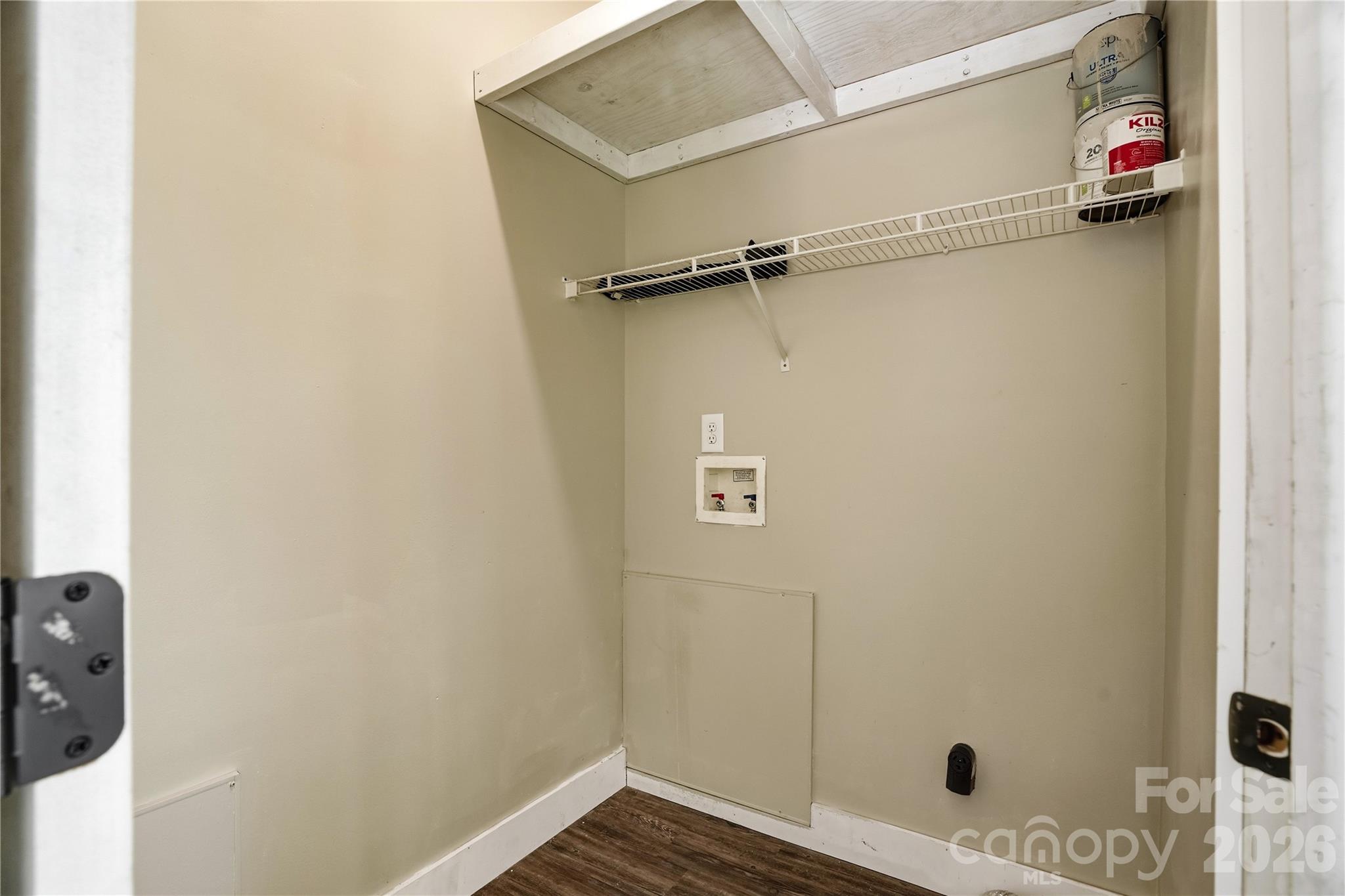 3555 Lake Bluff Drive Property Photo 12