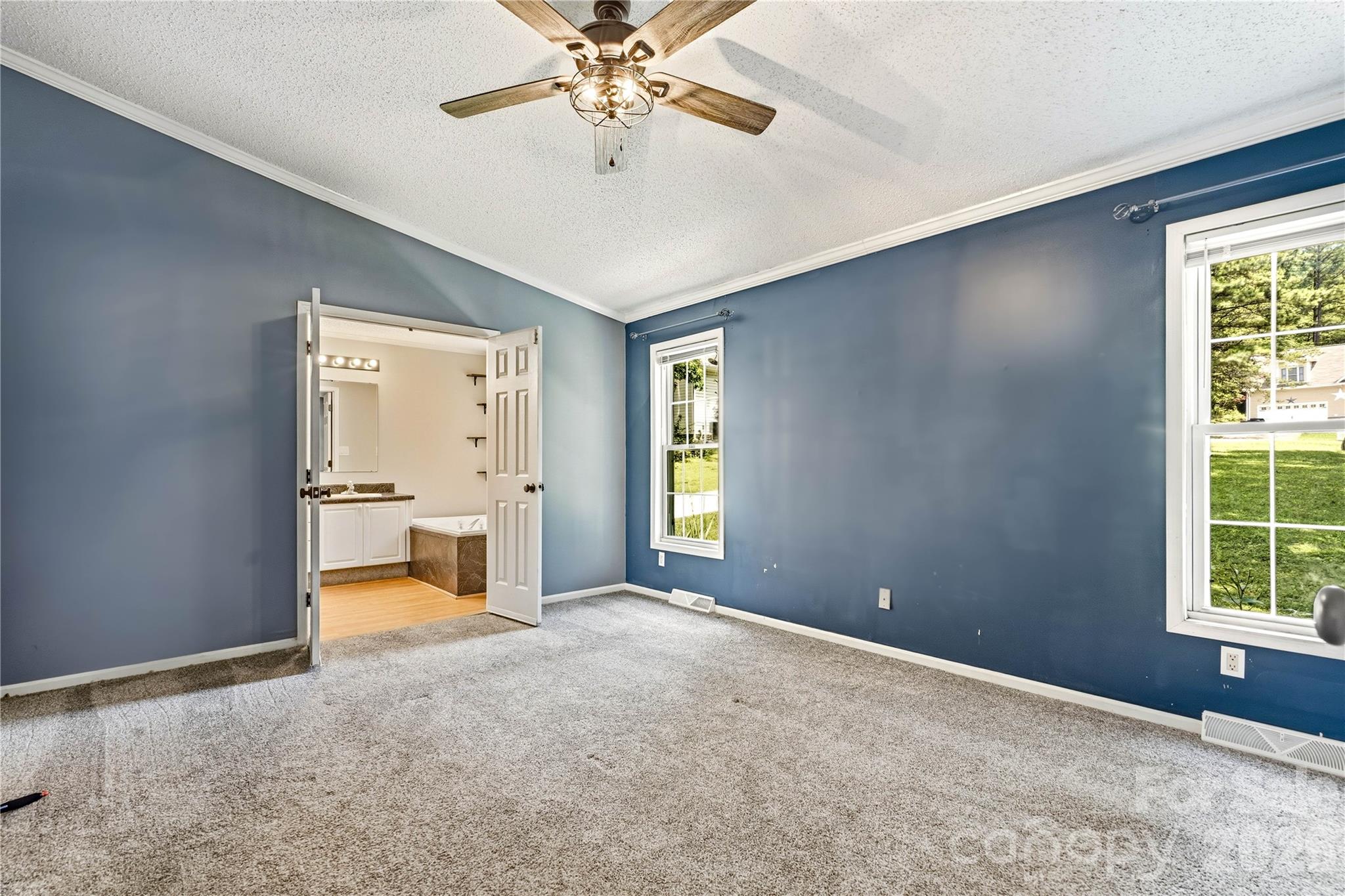 3555 Lake Bluff Drive Property Photo 14