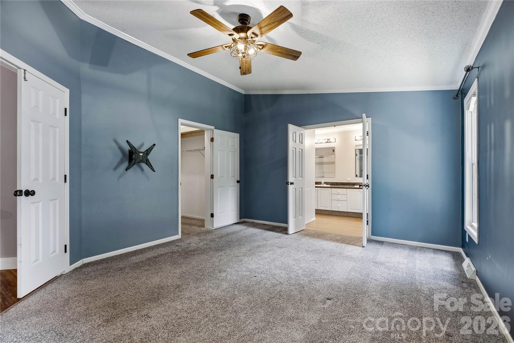 3555 Lake Bluff Drive Property Photo 15