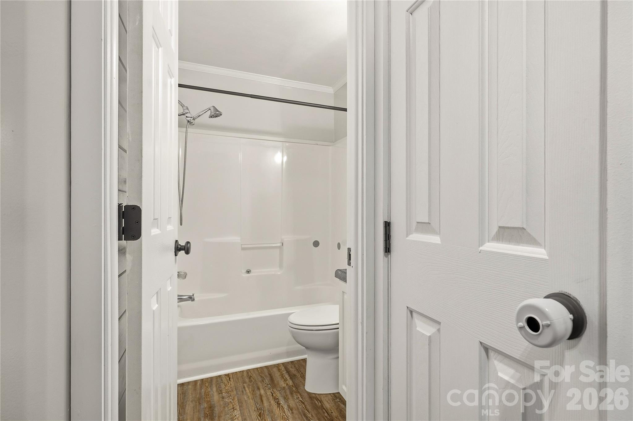 3555 Lake Bluff Drive Property Photo 22