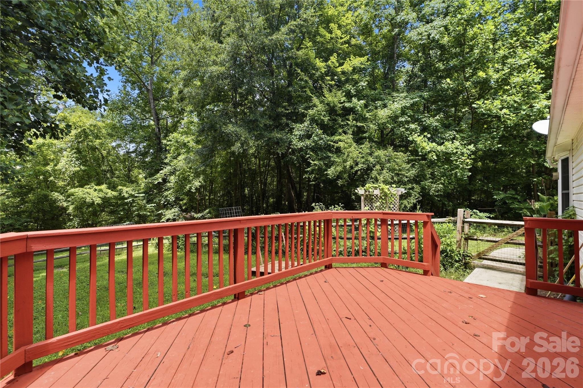 3555 Lake Bluff Drive Property Photo 27