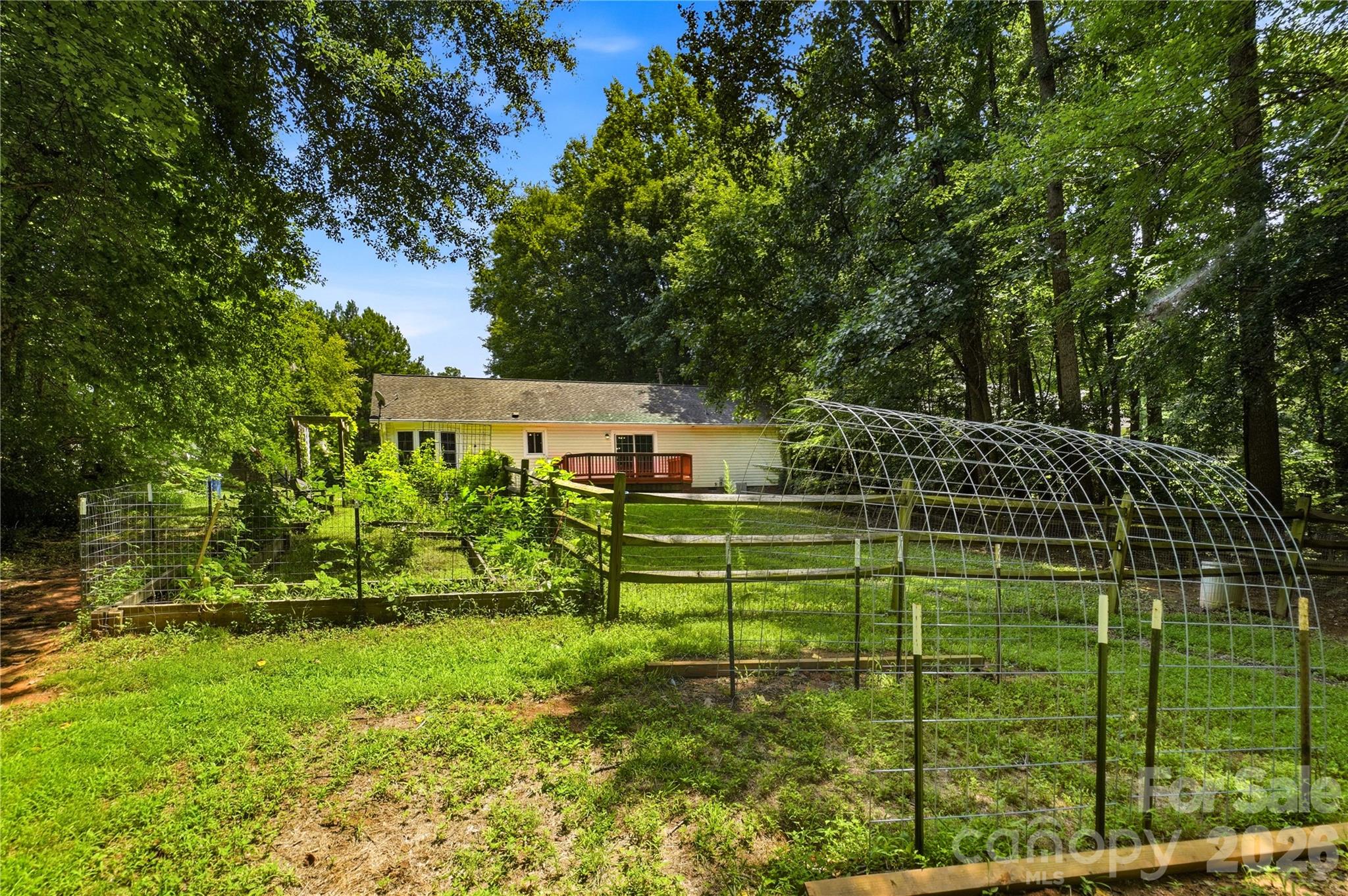 3555 Lake Bluff Drive Property Photo 33