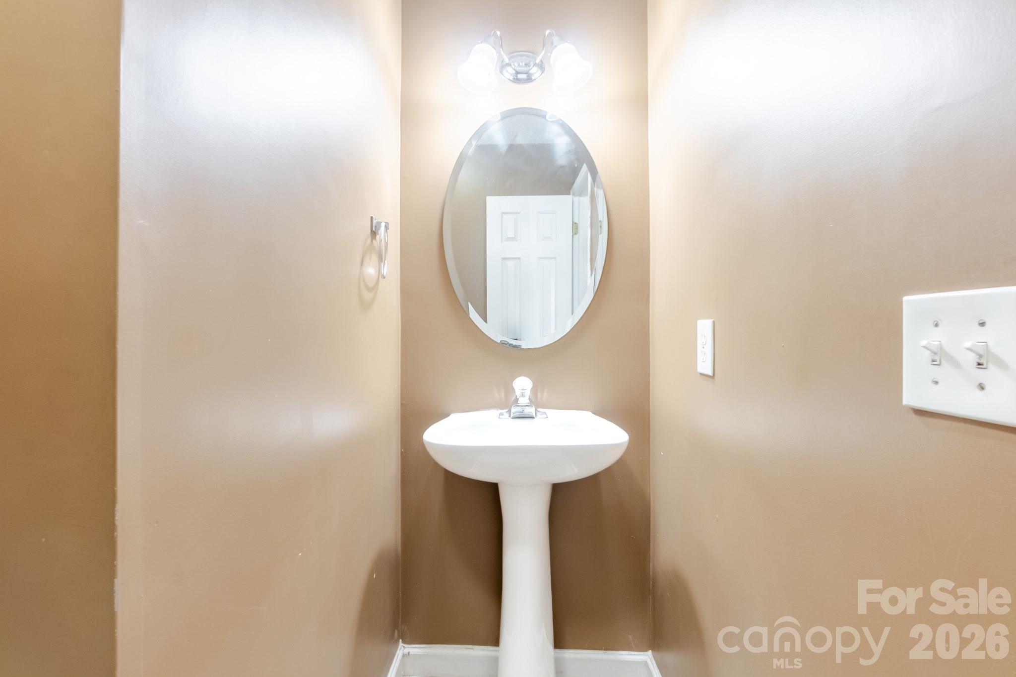 1543 Tuckers Glenn Drive Property Photo 14