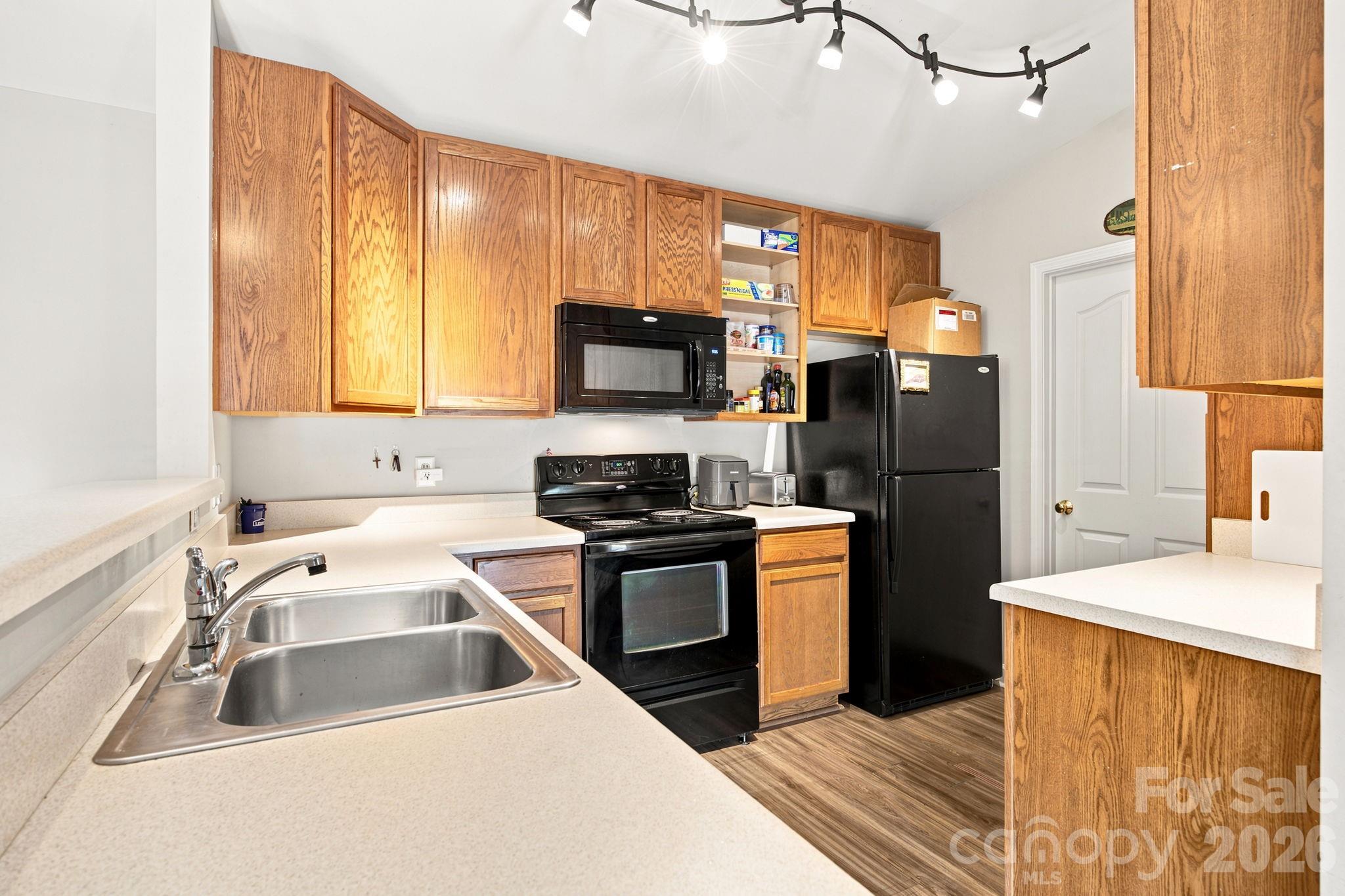 17257 Doe Valley Court Property Photo 11