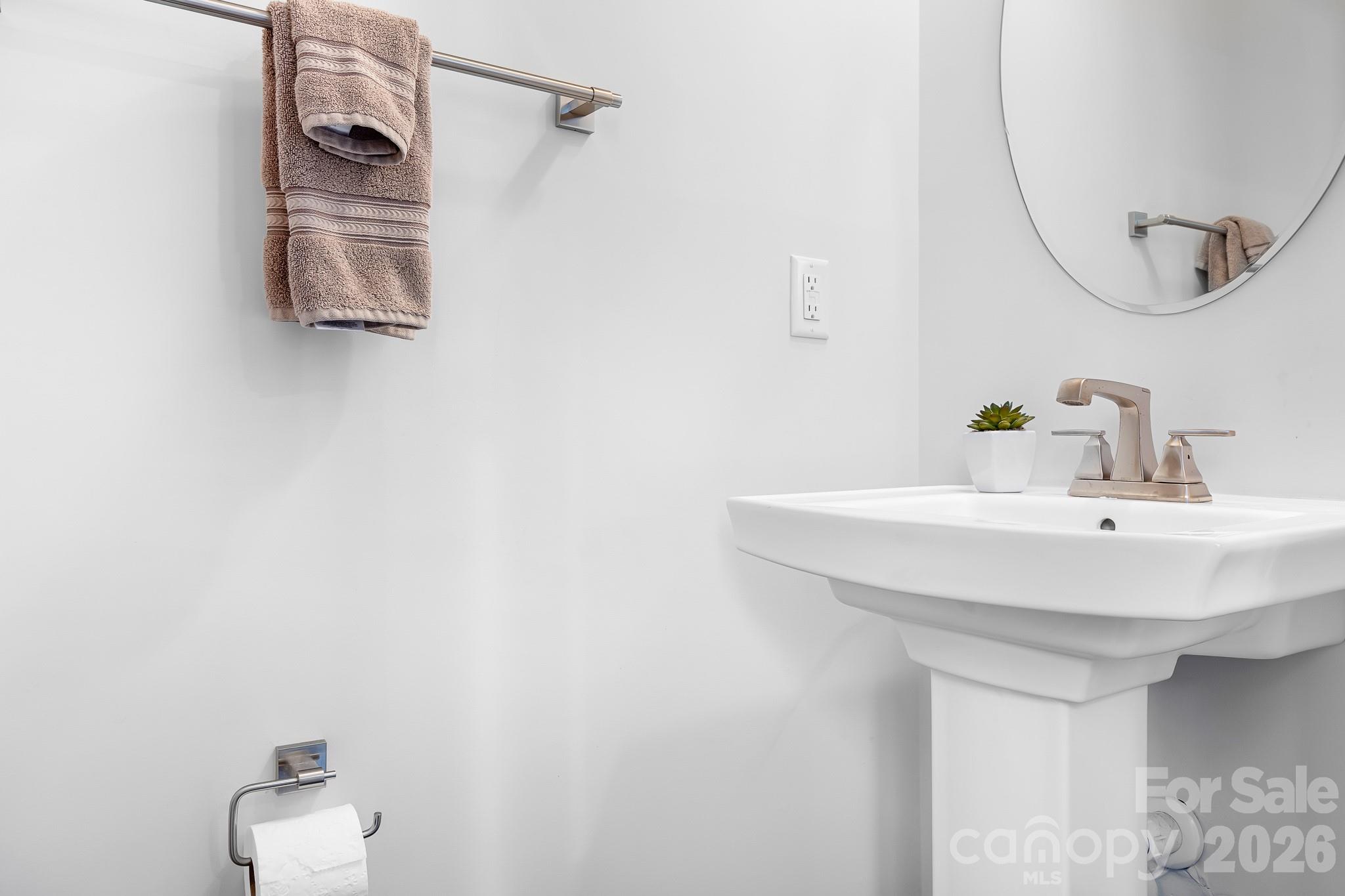 1226 Gleason Way Property Photo 15