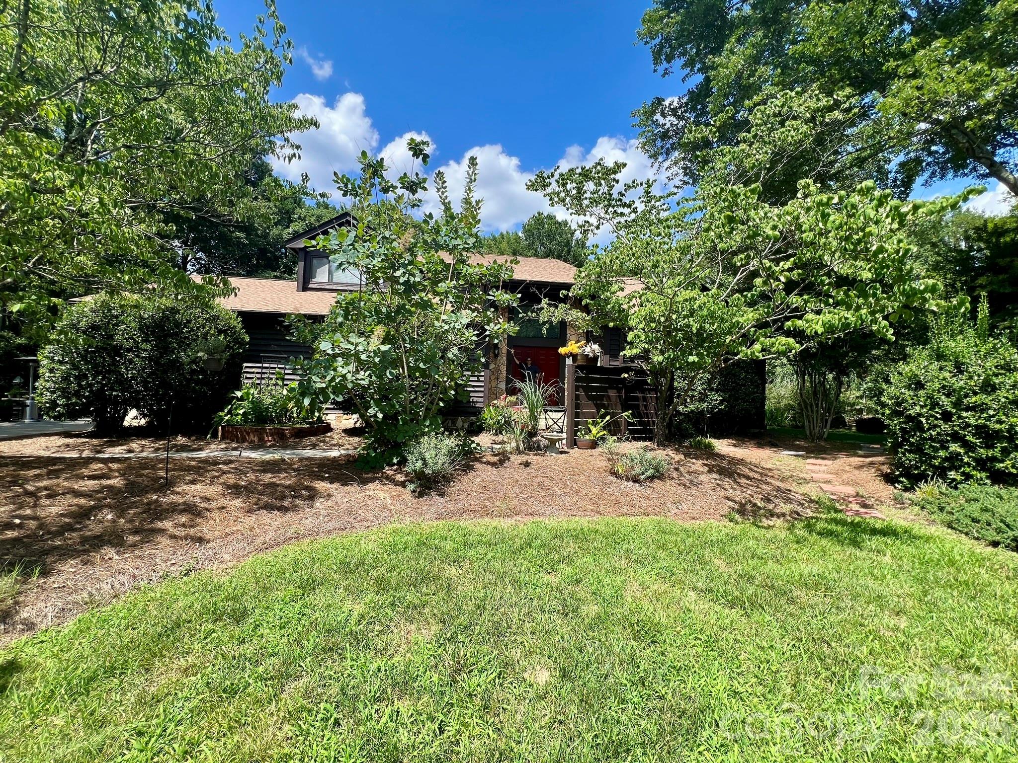 200 Foxlair Court Property Photo 1