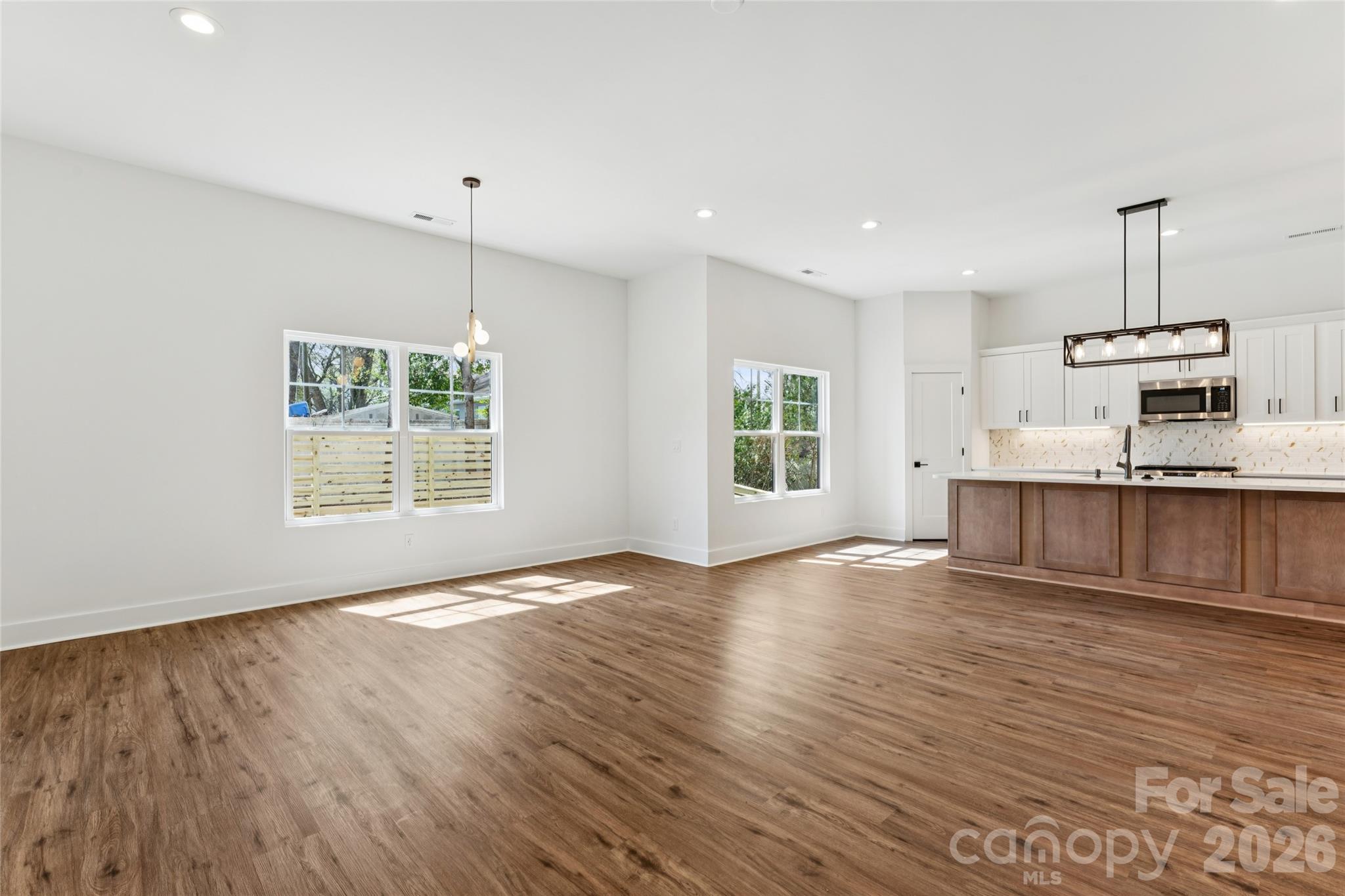 1515 N Caldwell Street Property Photo 6