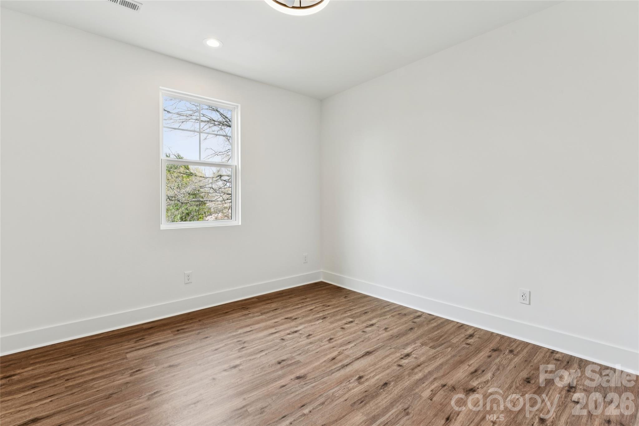 1515 N Caldwell Street Property Photo 23