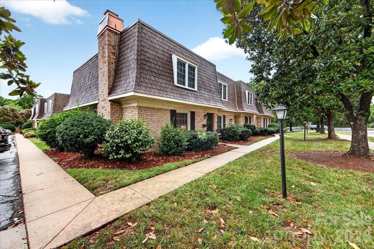 1700 Roxborough Road A Property Photo 4