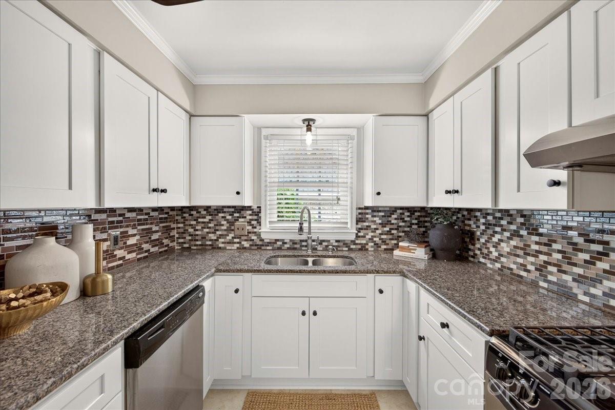1700 Roxborough Road A Property Photo 17