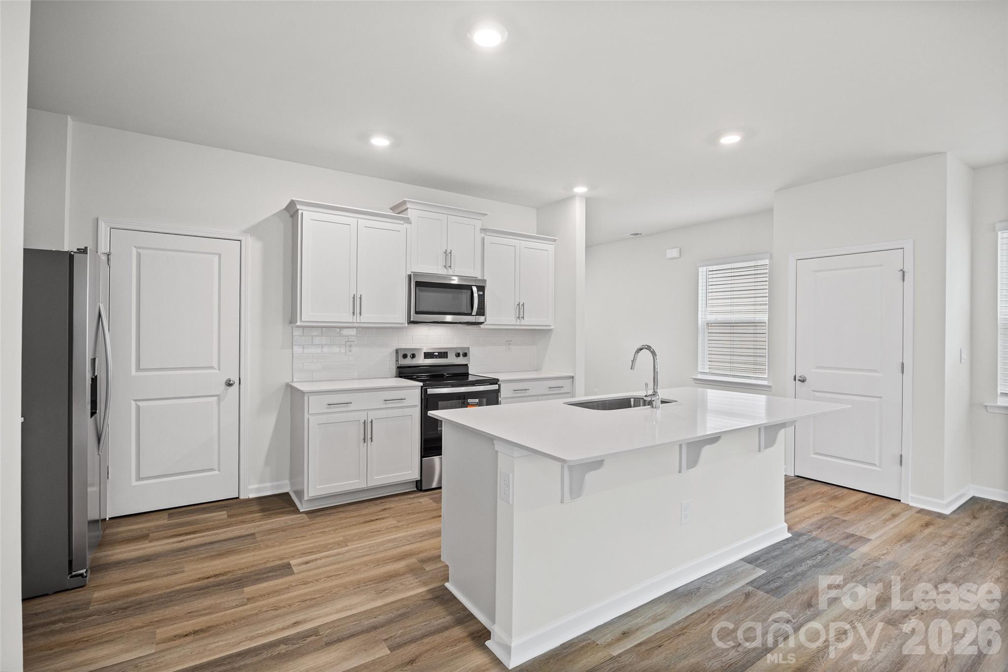 1010 Two Brothers Lane Property Photo 6