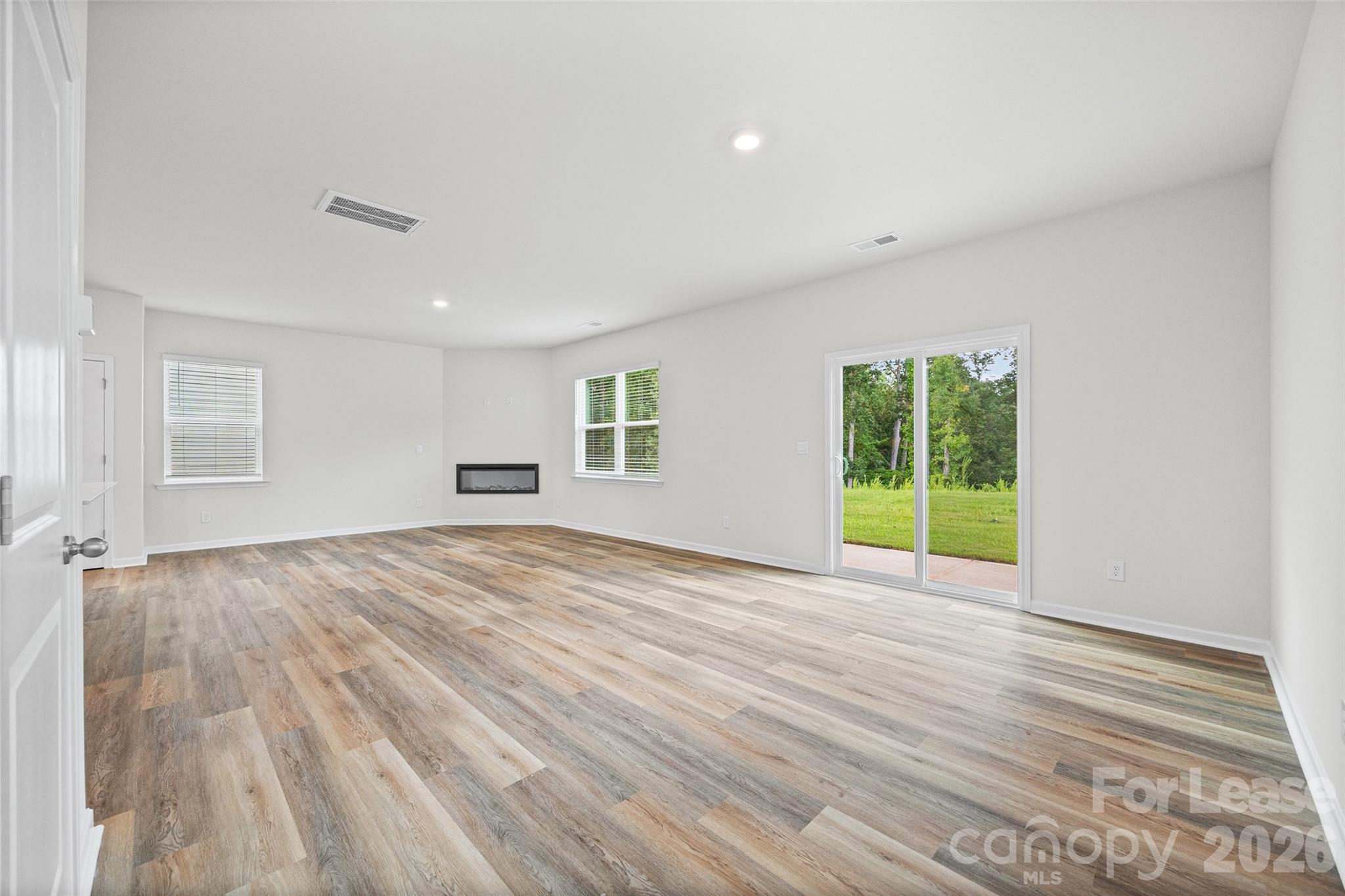 1010 Two Brothers Lane Property Photo 7