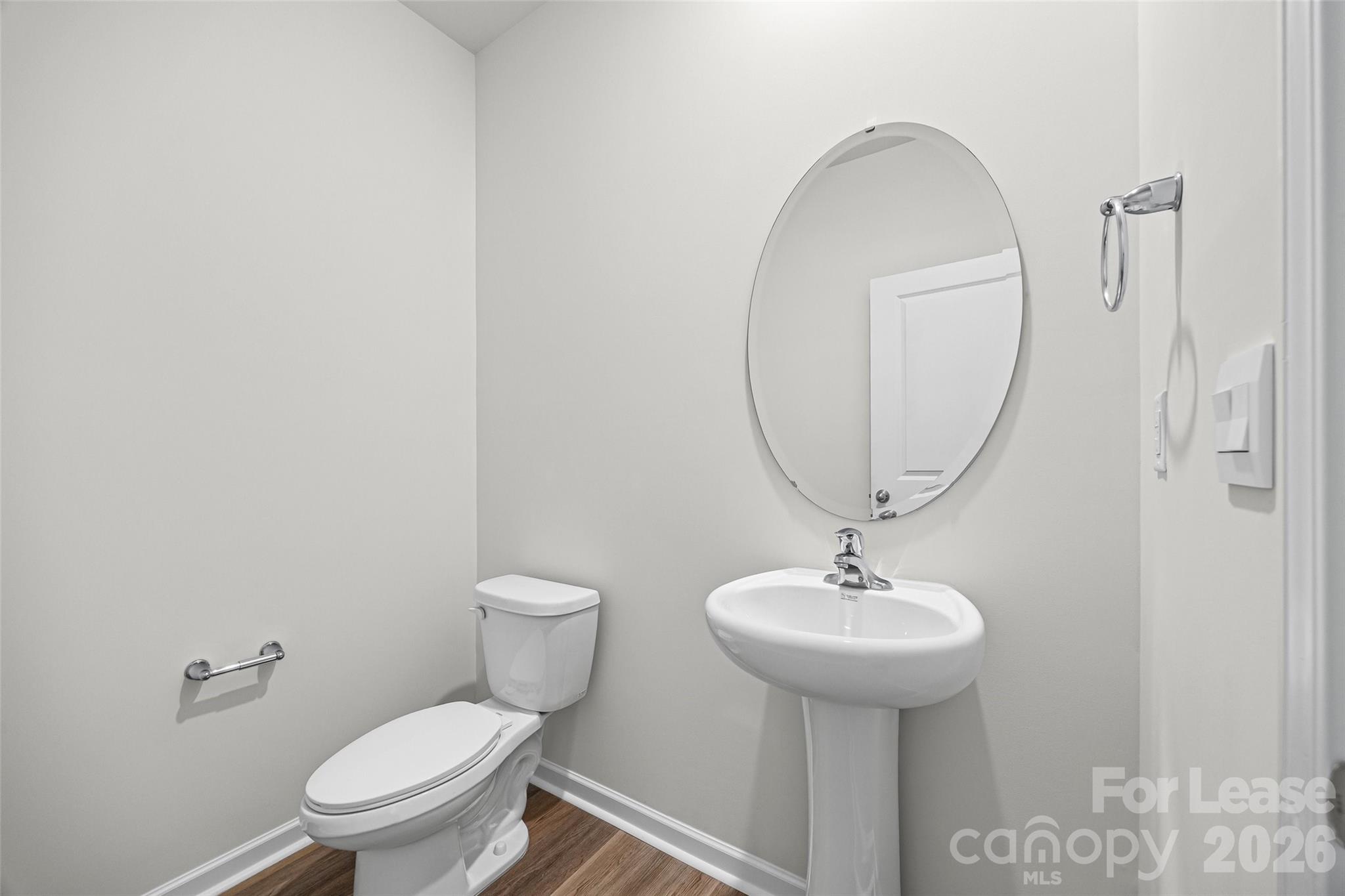 1010 Two Brothers Lane Property Photo 10