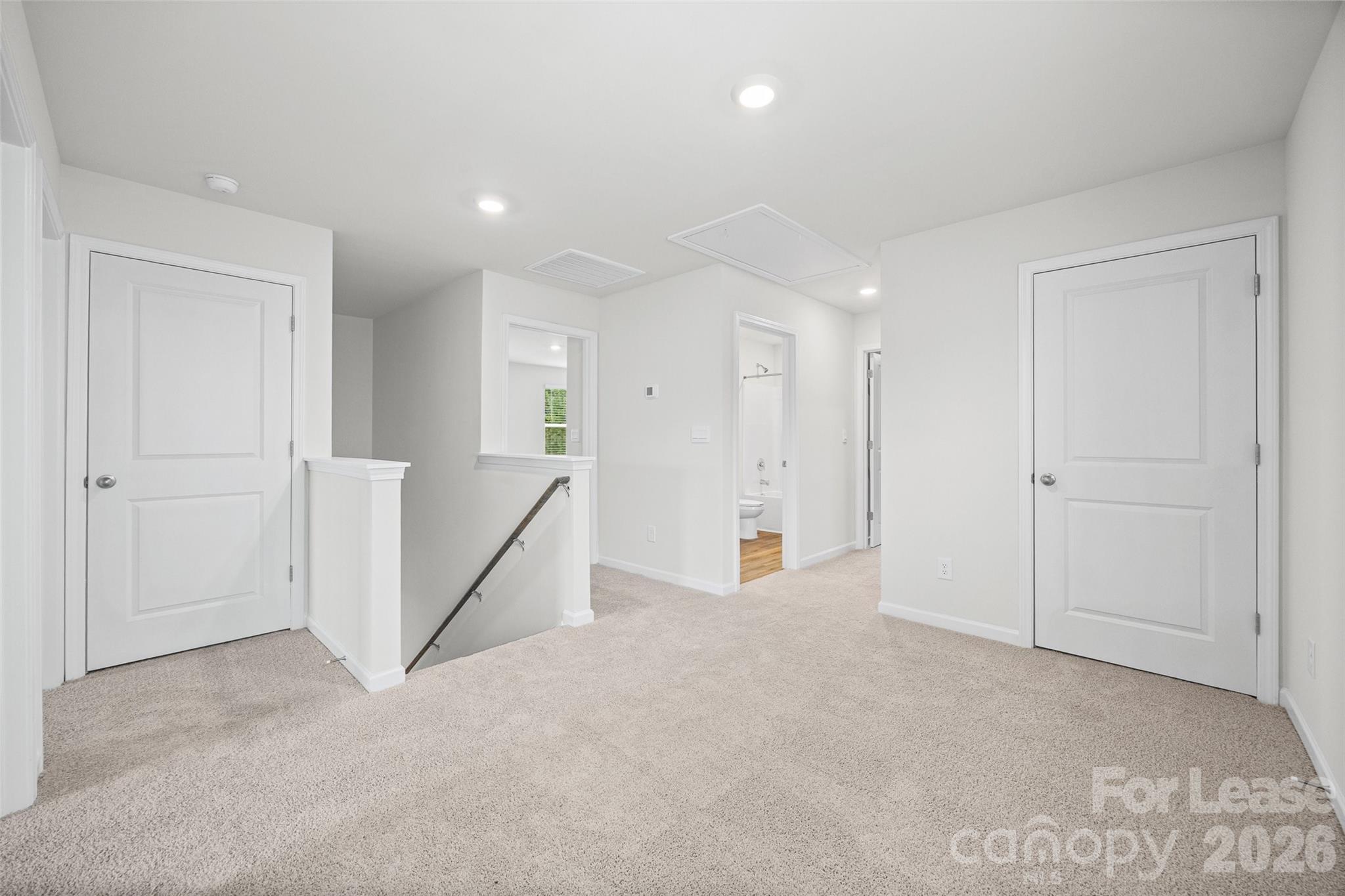 1010 Two Brothers Lane Property Photo 11