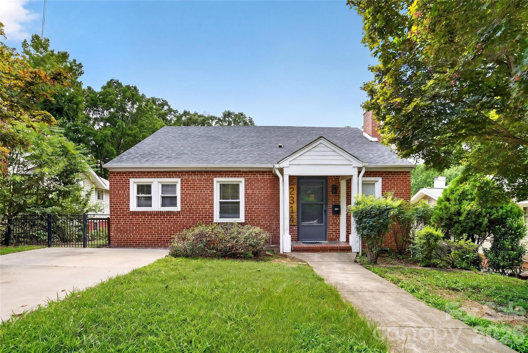 2314 S Broad Street Property Photo 1