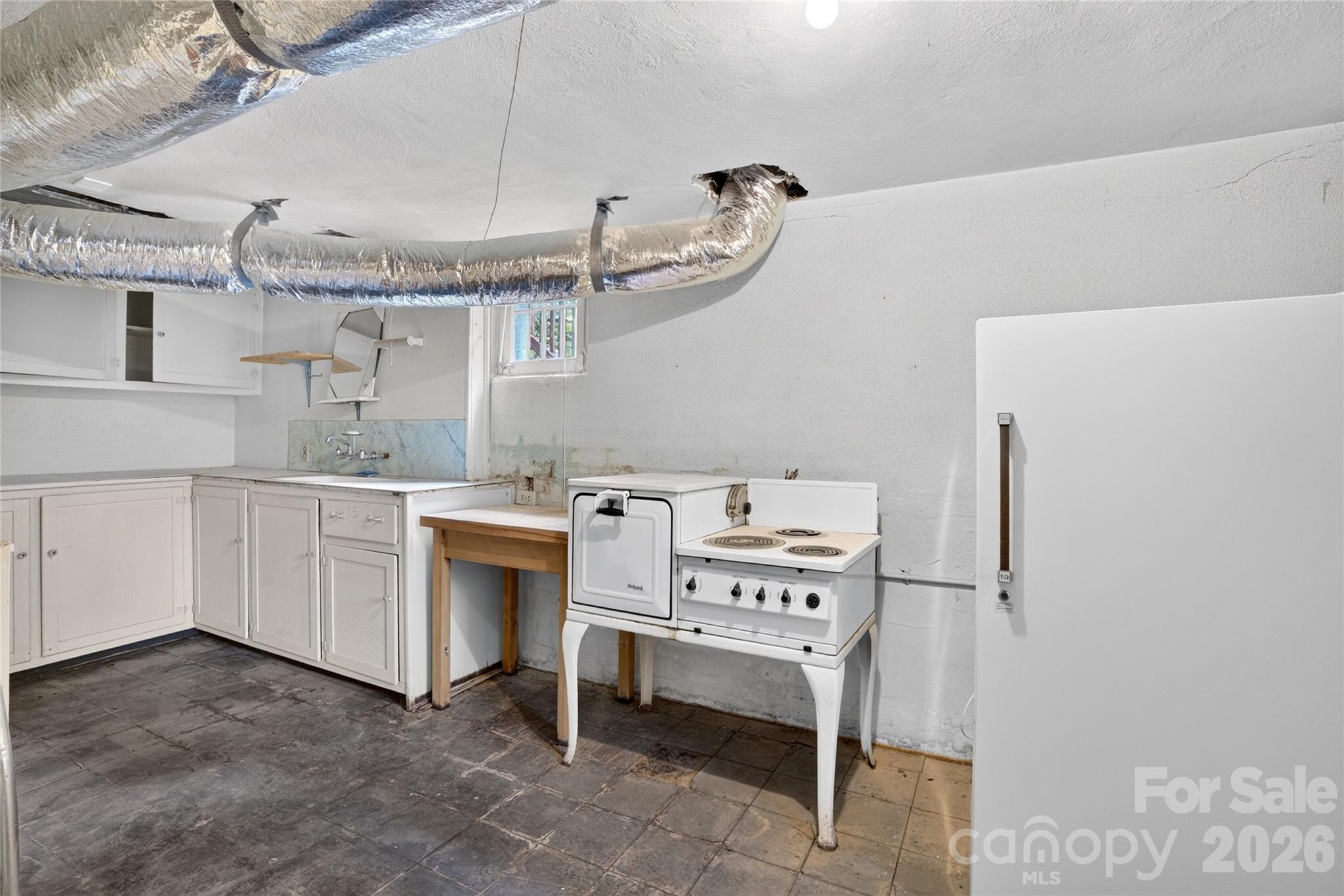 2314 S Broad Street Property Photo 31