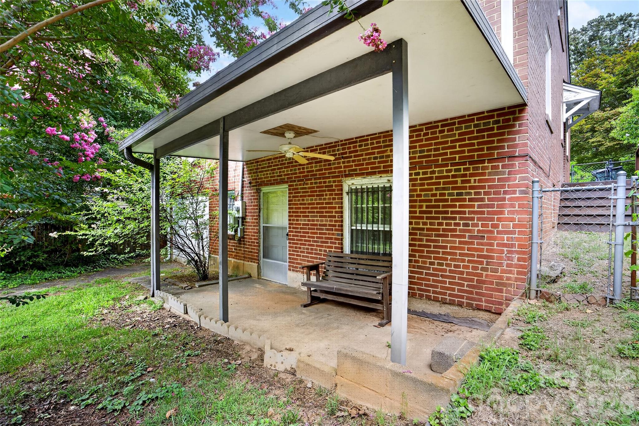 2314 S Broad Street Property Photo 34