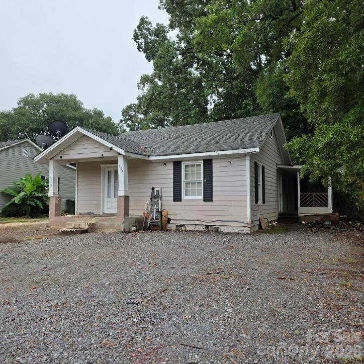 1135 Williams Street A & B Property Photo 1