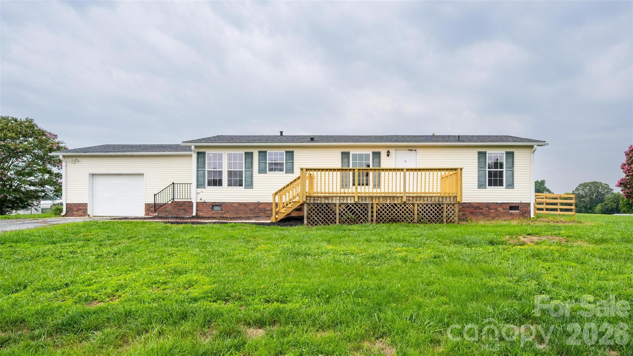 135 Howell Road Property Photo 1