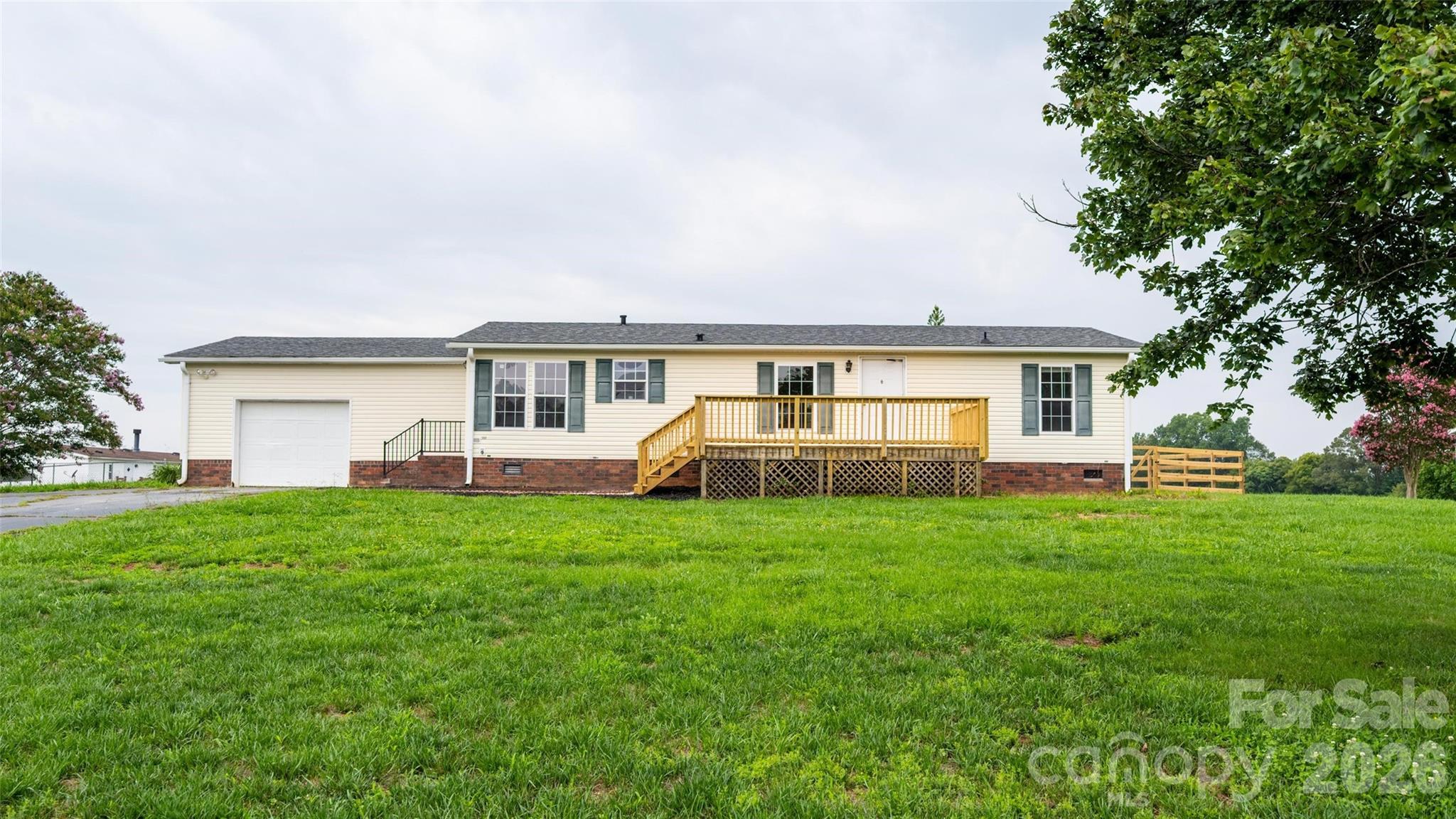 135 Howell Road Property Photo 4