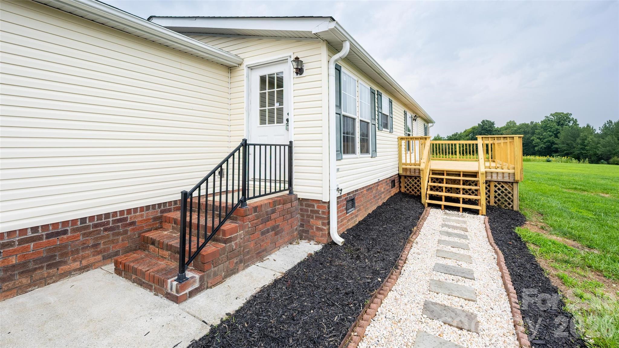 135 Howell Road Property Photo 7