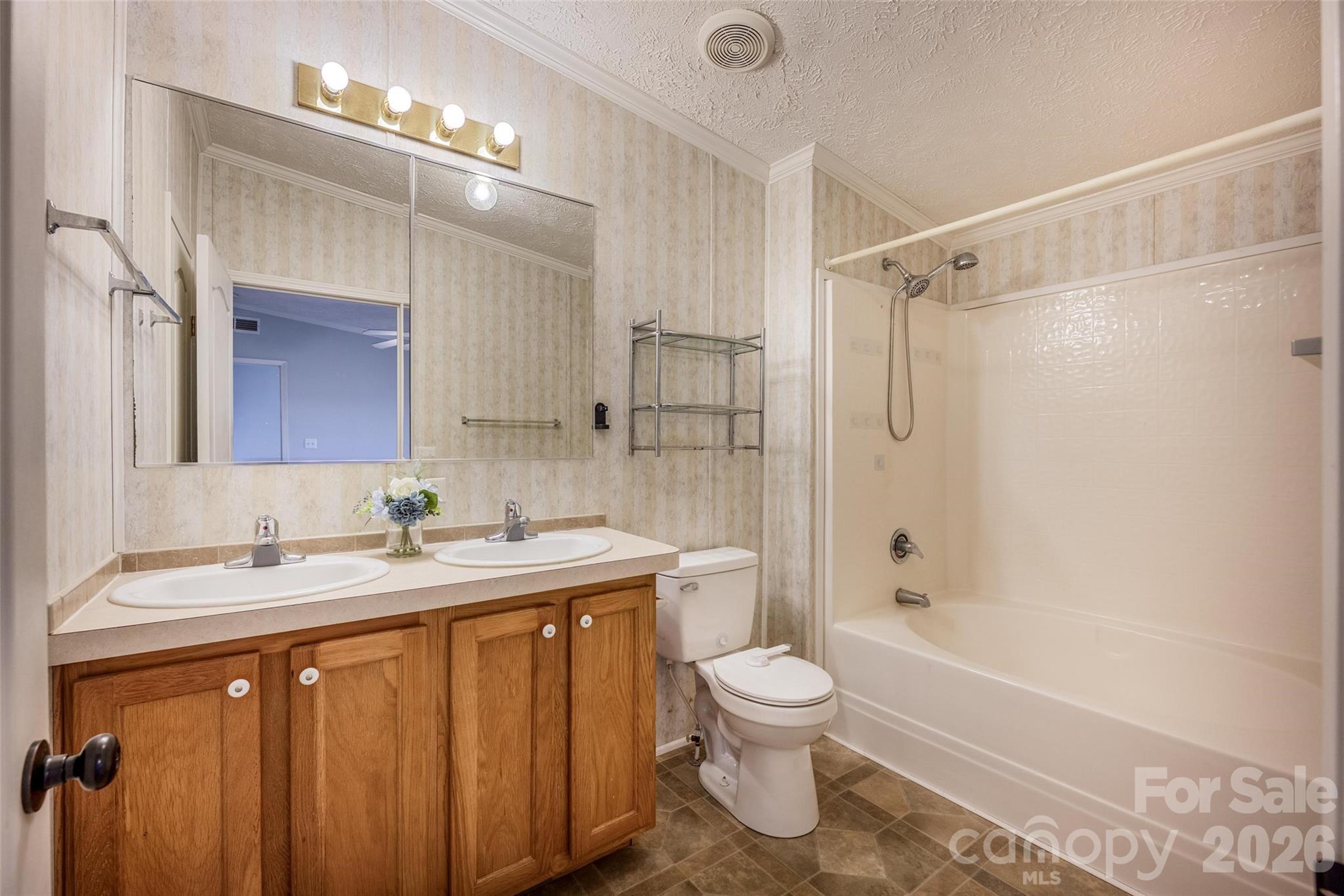 135 Howell Road Property Photo 24