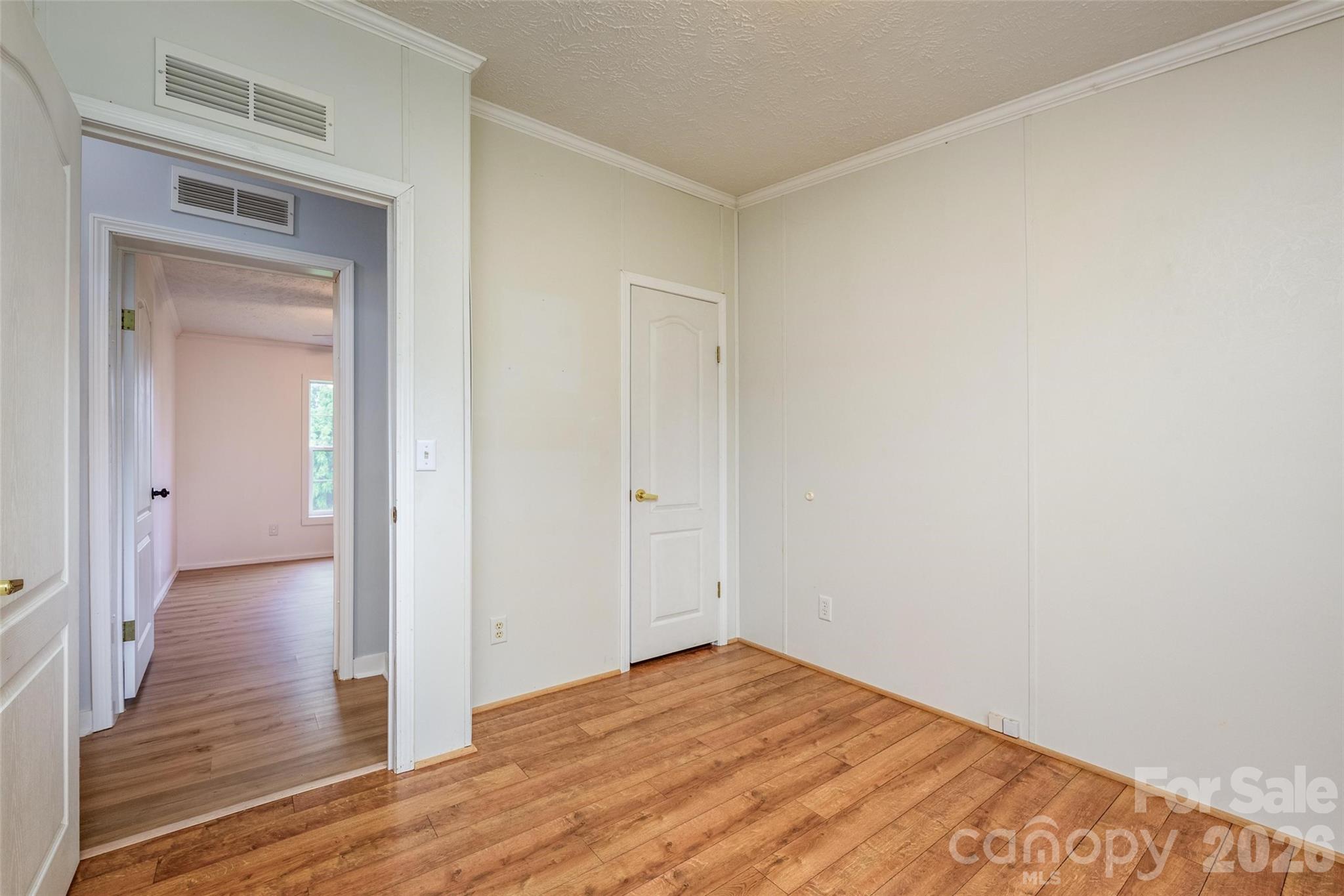 135 Howell Road Property Photo 28