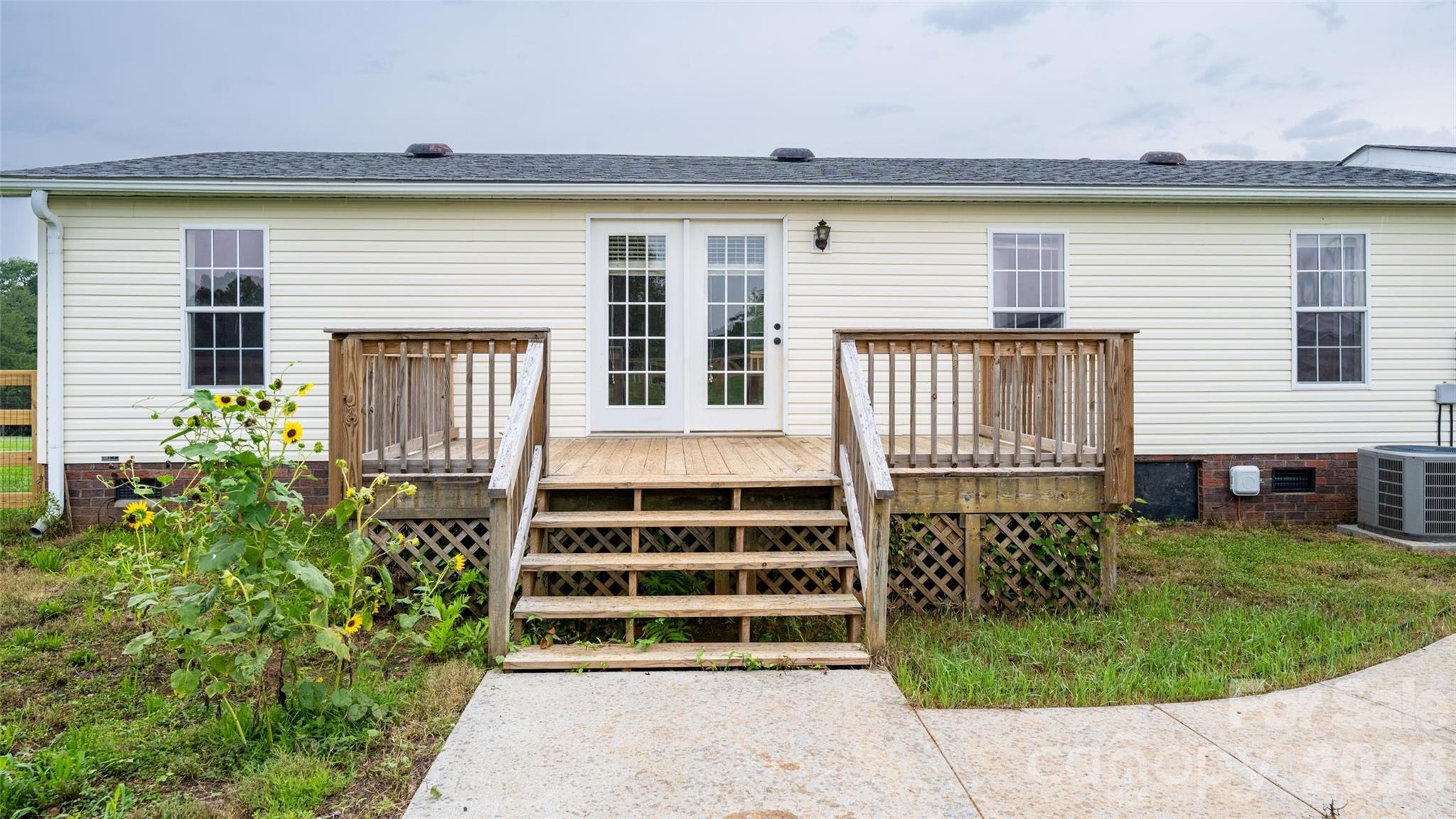 135 Howell Road Property Photo 32