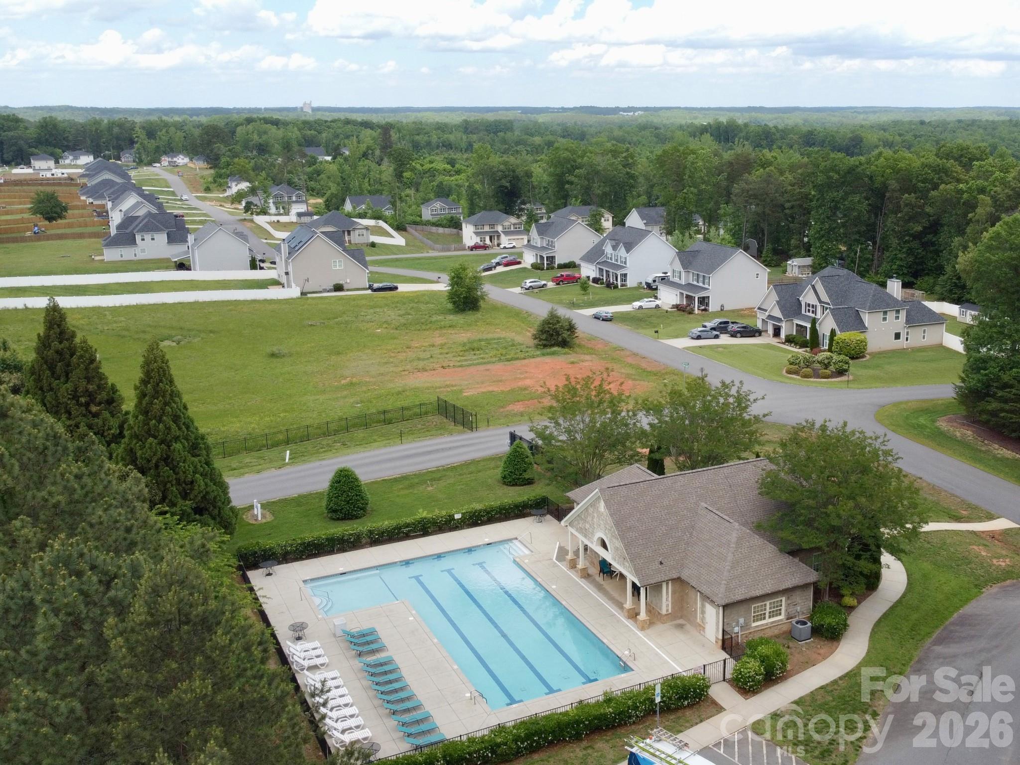 175 Northlake Drive Property Photo 4