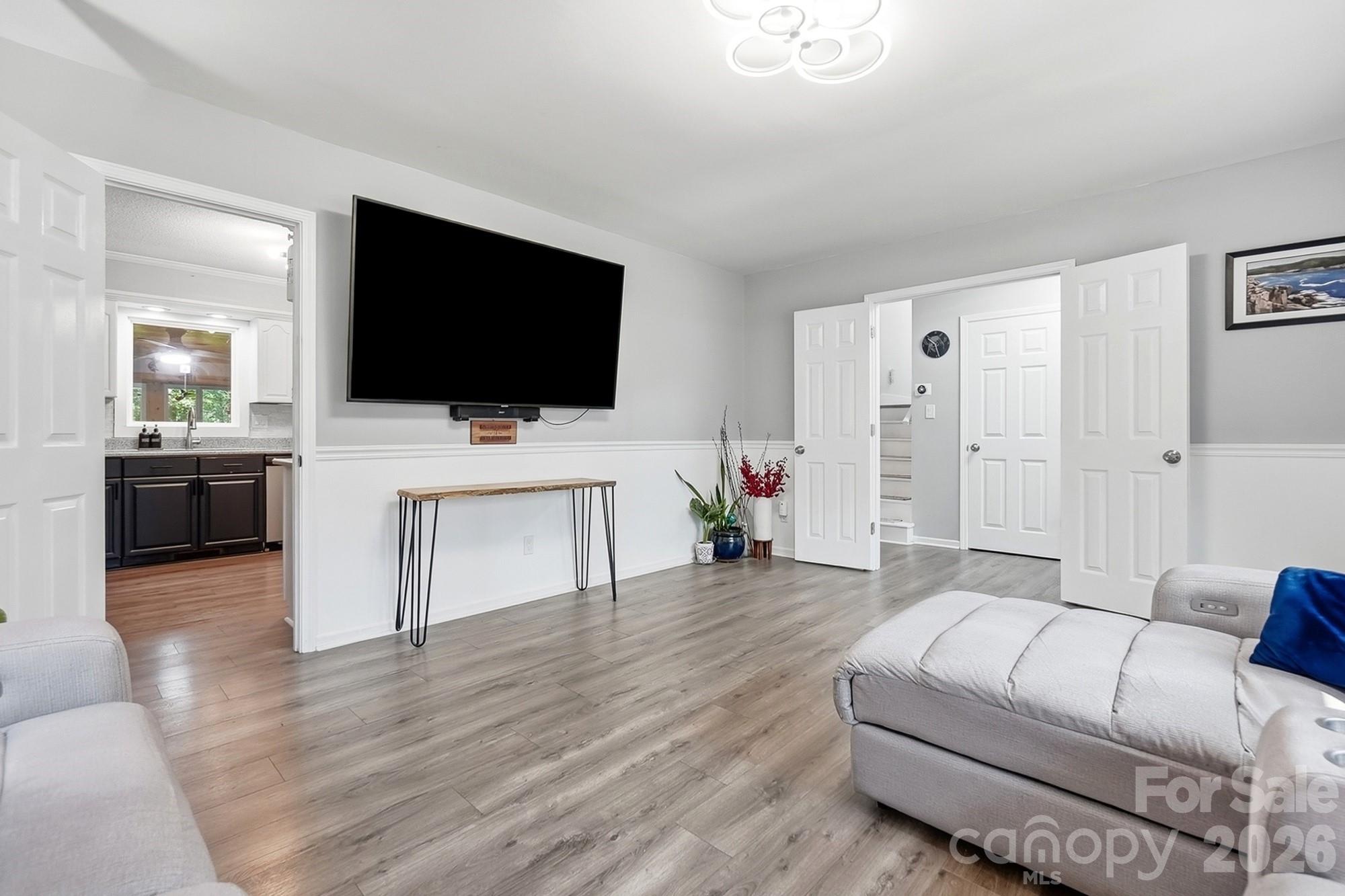 11060 Teresia Lane Property Photo 6