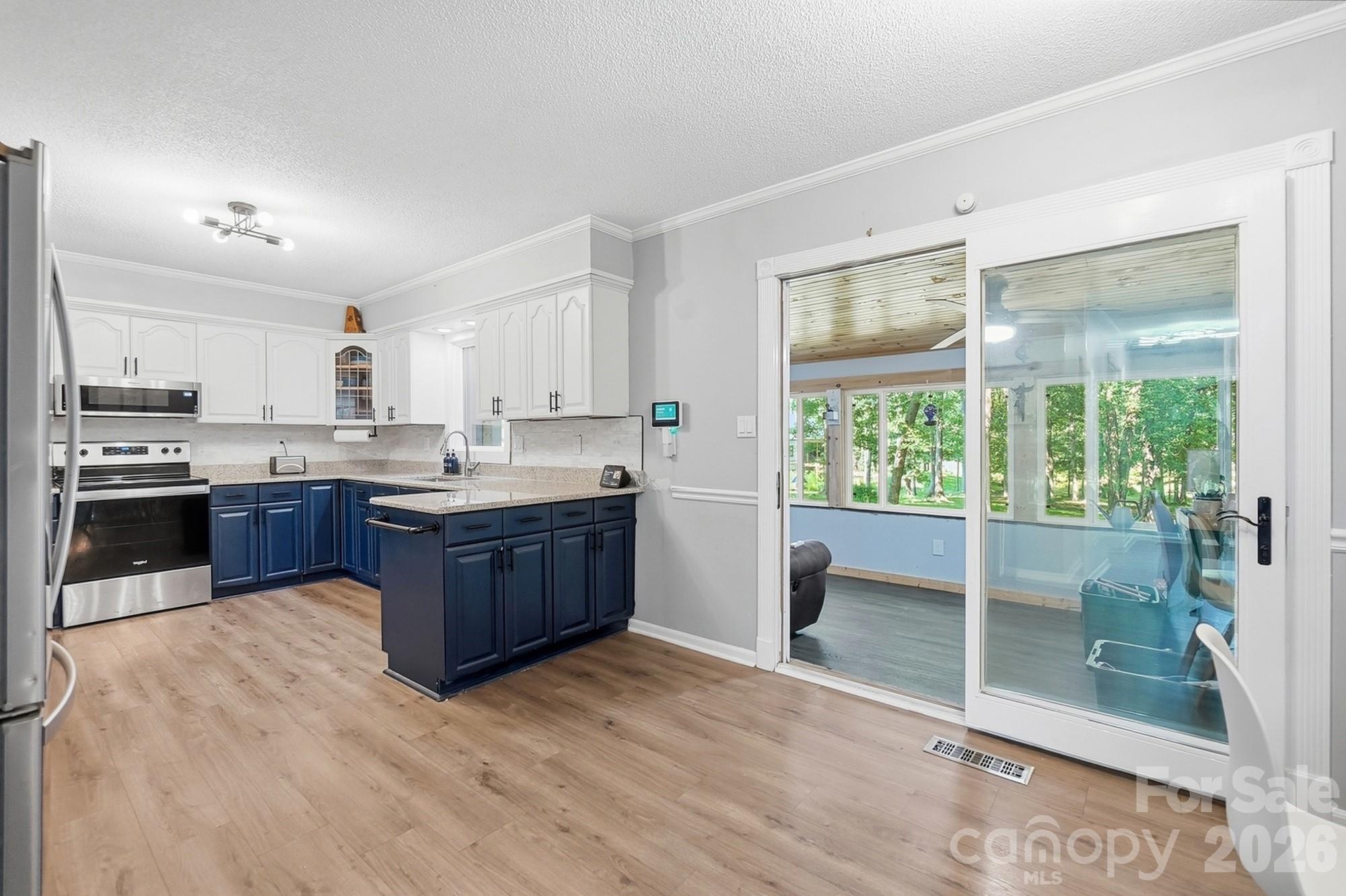 11060 Teresia Lane Property Photo 8