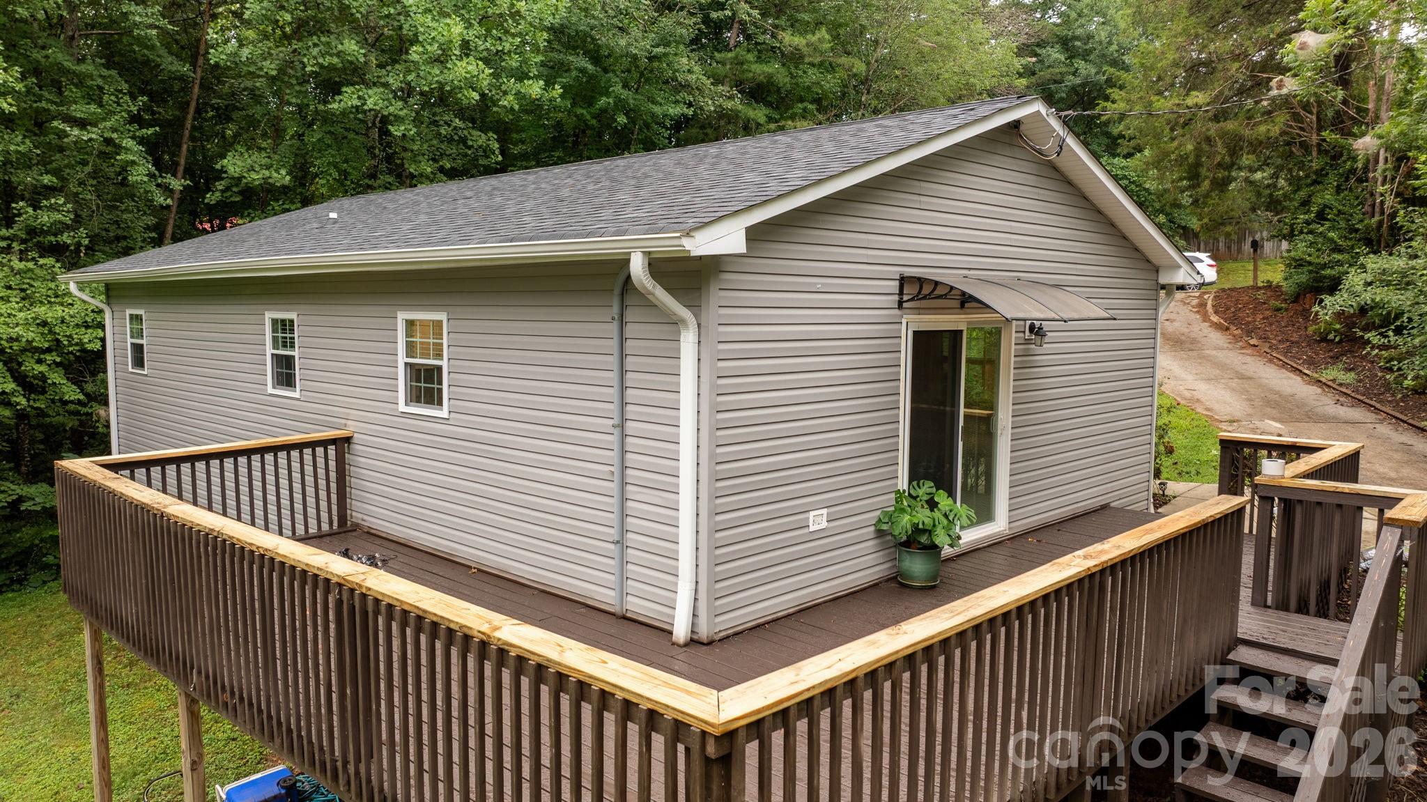 1172 Sunset Court Property Photo 23