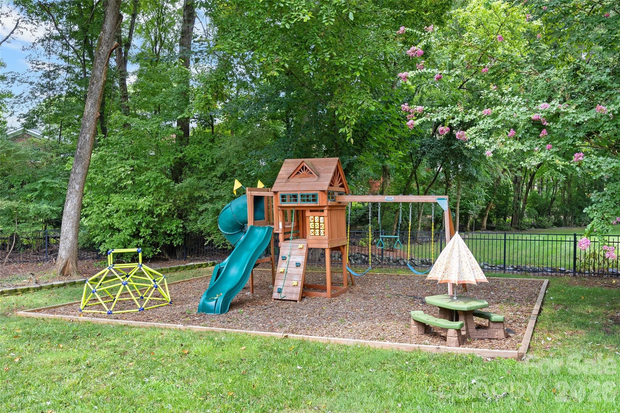 9516 Deer Spring Lane Property Photo 37