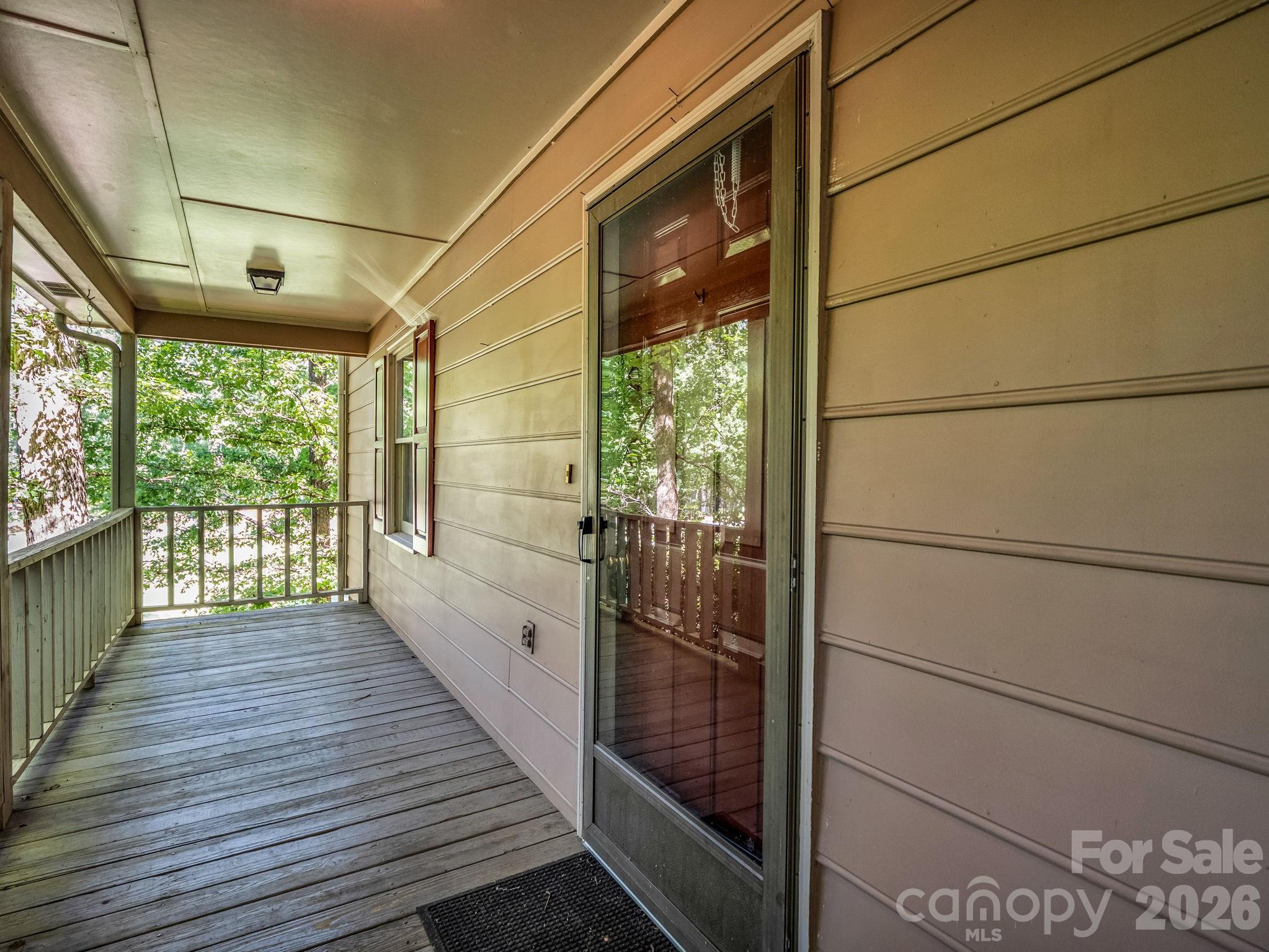 154 Breeze Hill Property Photo 7