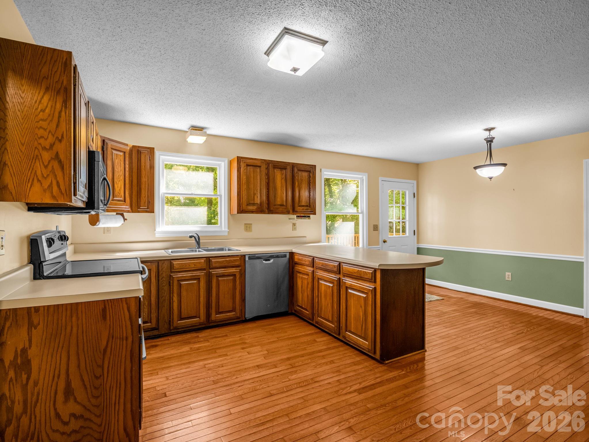 154 Breeze Hill Property Photo 20