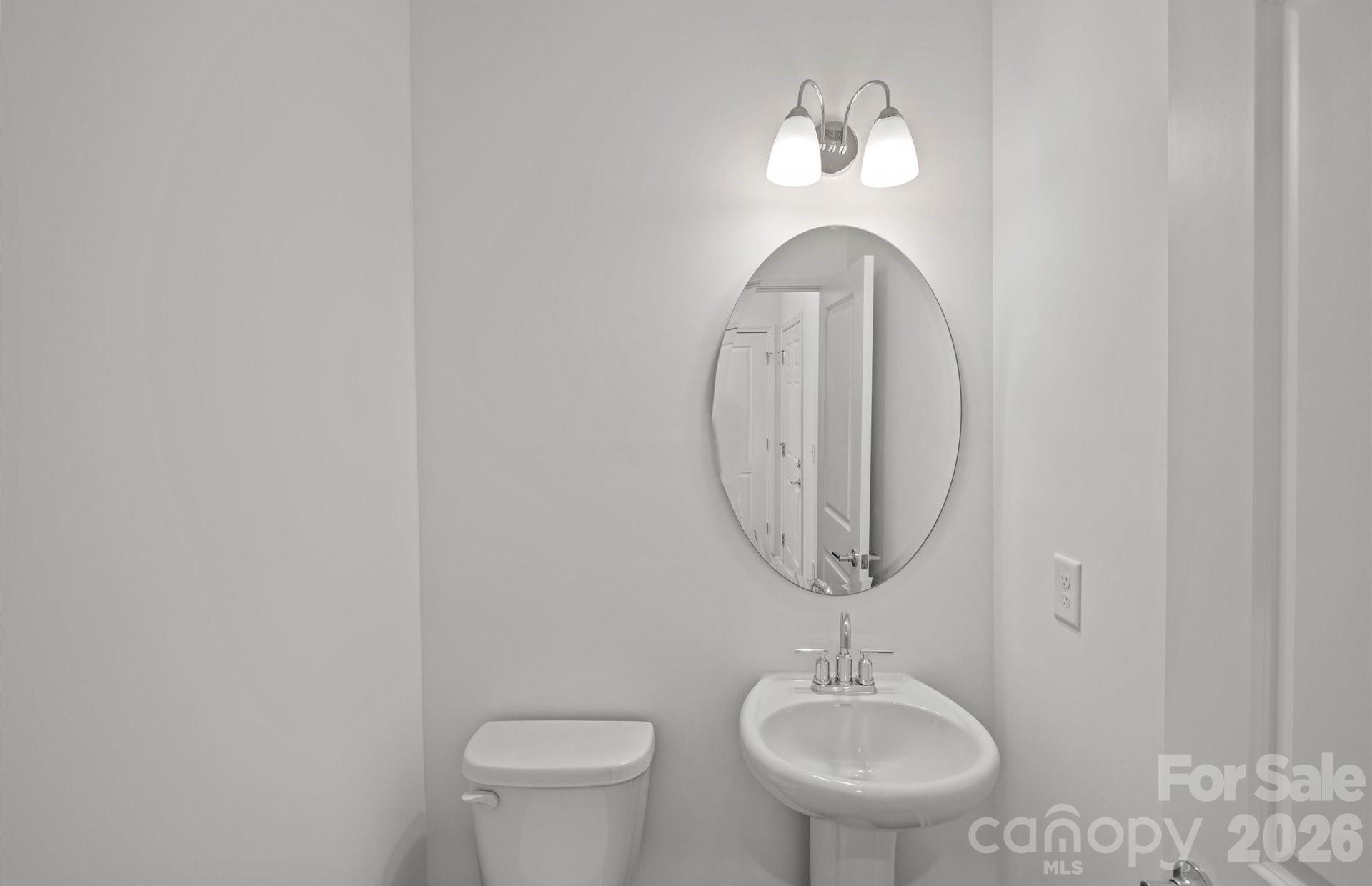 2212 Waterfall Way Property Photo 7