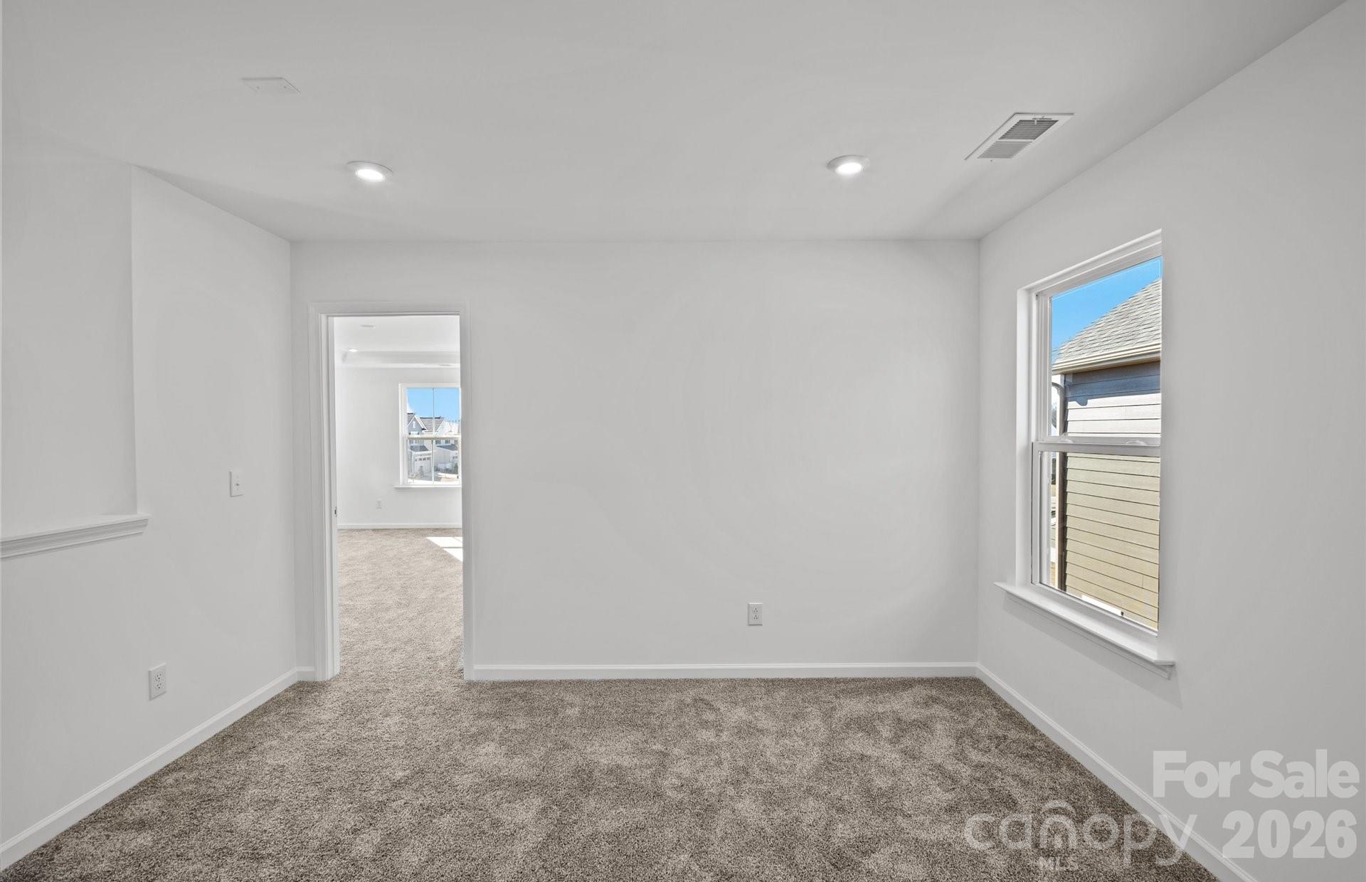 2212 Waterfall Way Property Photo 8