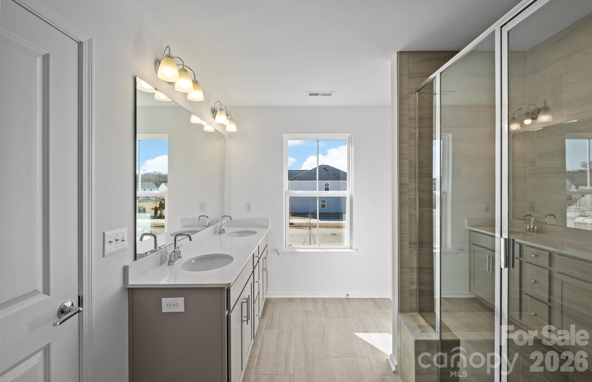 2212 Waterfall Way Property Photo 12