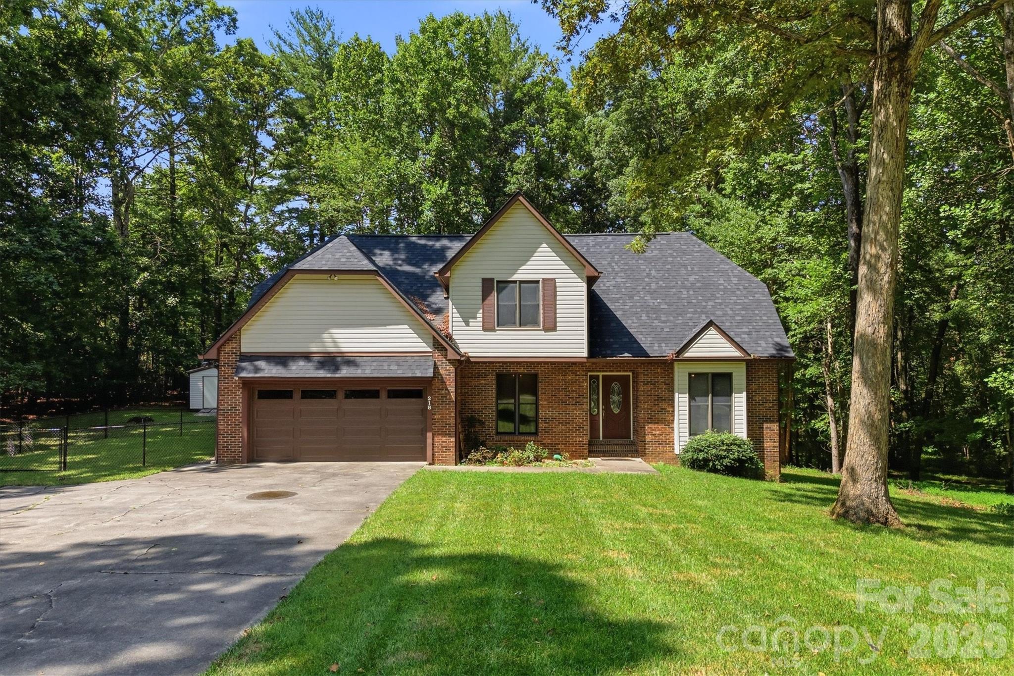 218 Westwood Drive Property Photo 1
